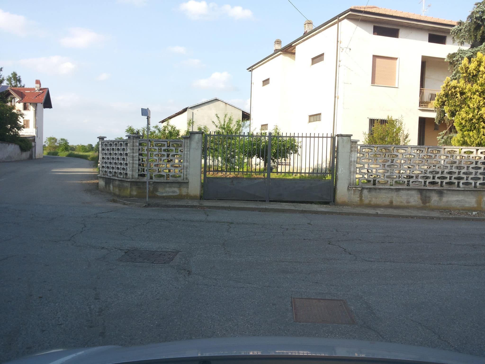 Street view near Casa Khuan, Borgo d'Ale — © musuruan (CC BY-SA · Mapillary)