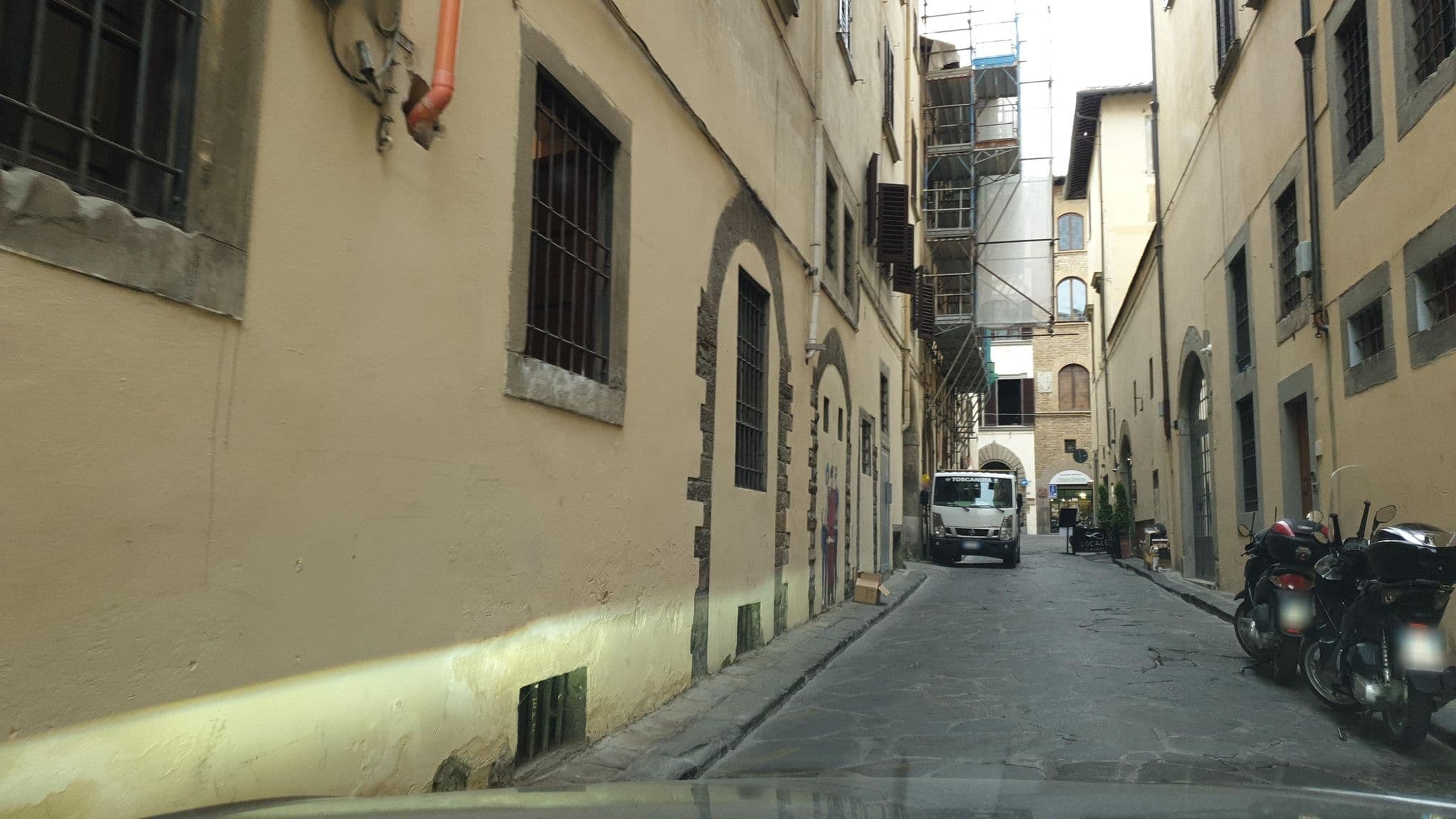 Street view near Residenza d'epoca Numeroventi, Florence — © jopparn (CC BY-SA · Mapillary)