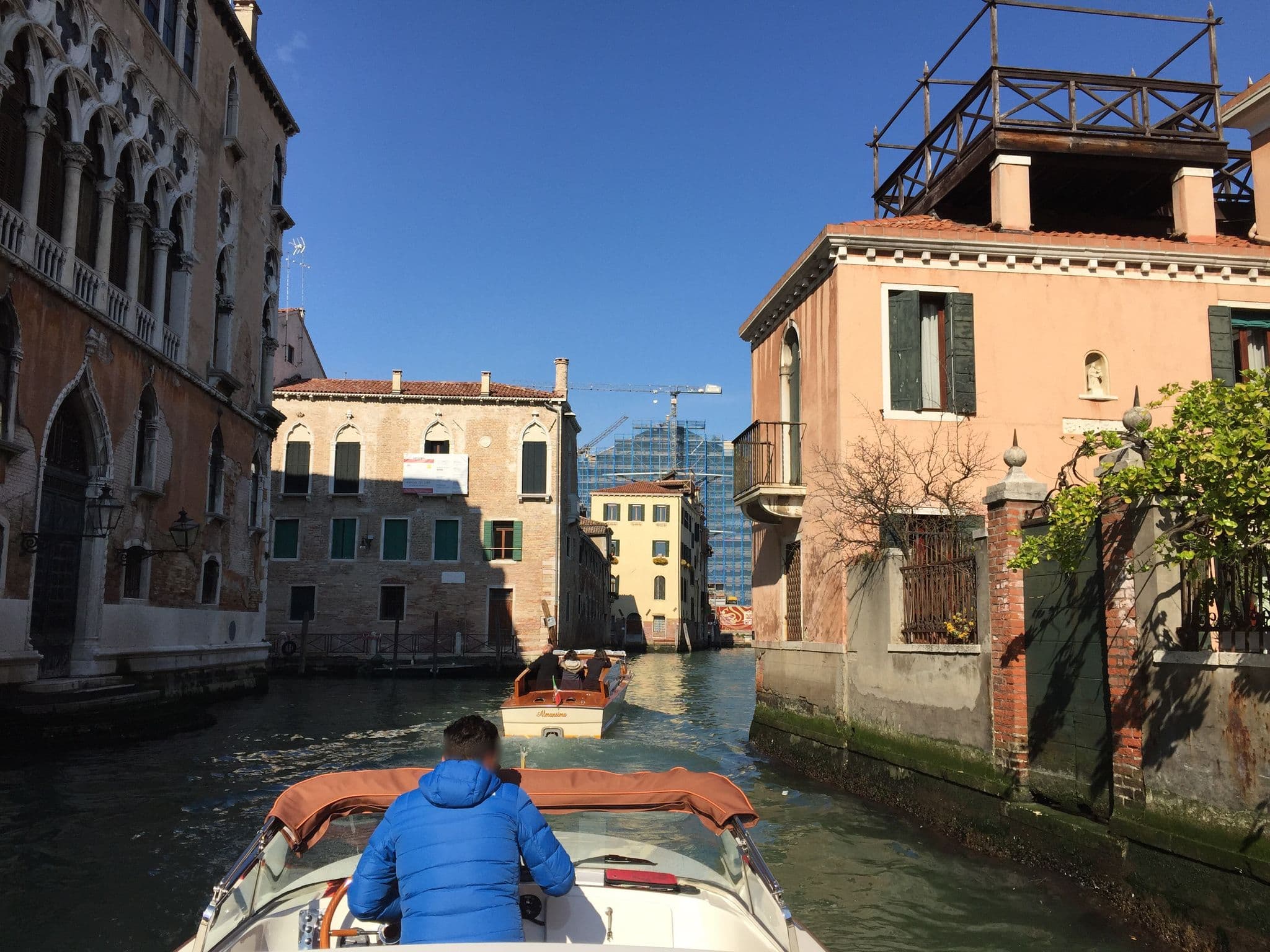 Street view near Al Canal Regio, Venice — © nb410 (CC BY-SA · Mapillary)