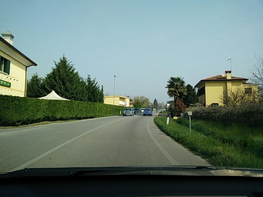Street view near Albergo al Portico, Villotta — © bellazambo (CC BY-SA · Mapillary)