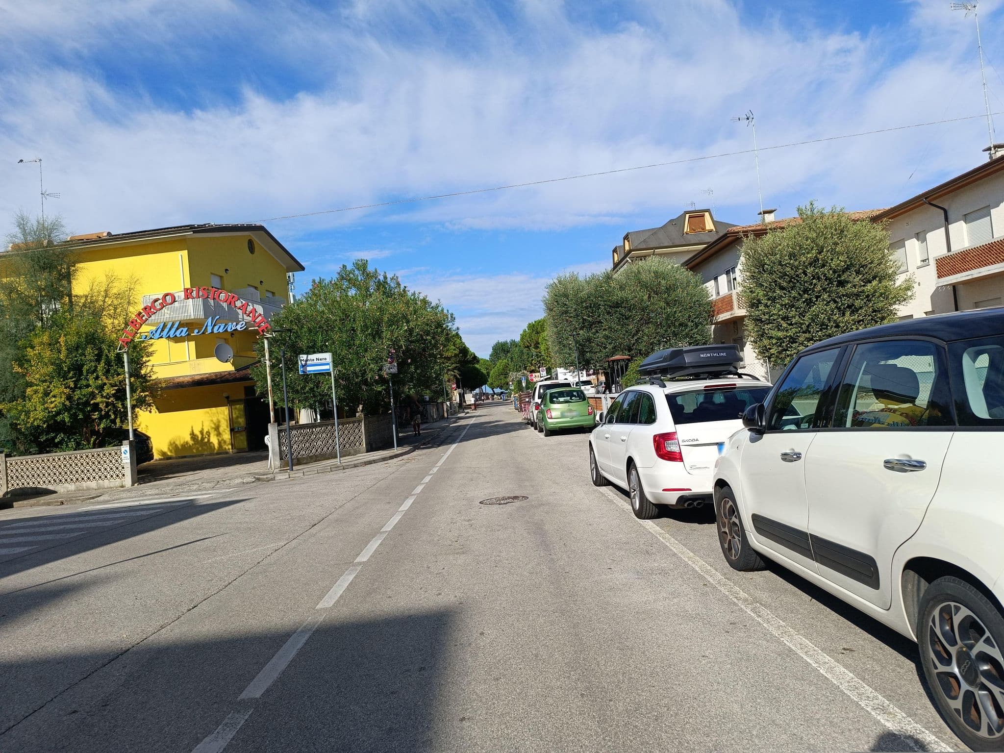 Street view near Albergo Alla Nave, Lignano Sabbiadoro — © Duro (CC BY-SA · Mapillary)
