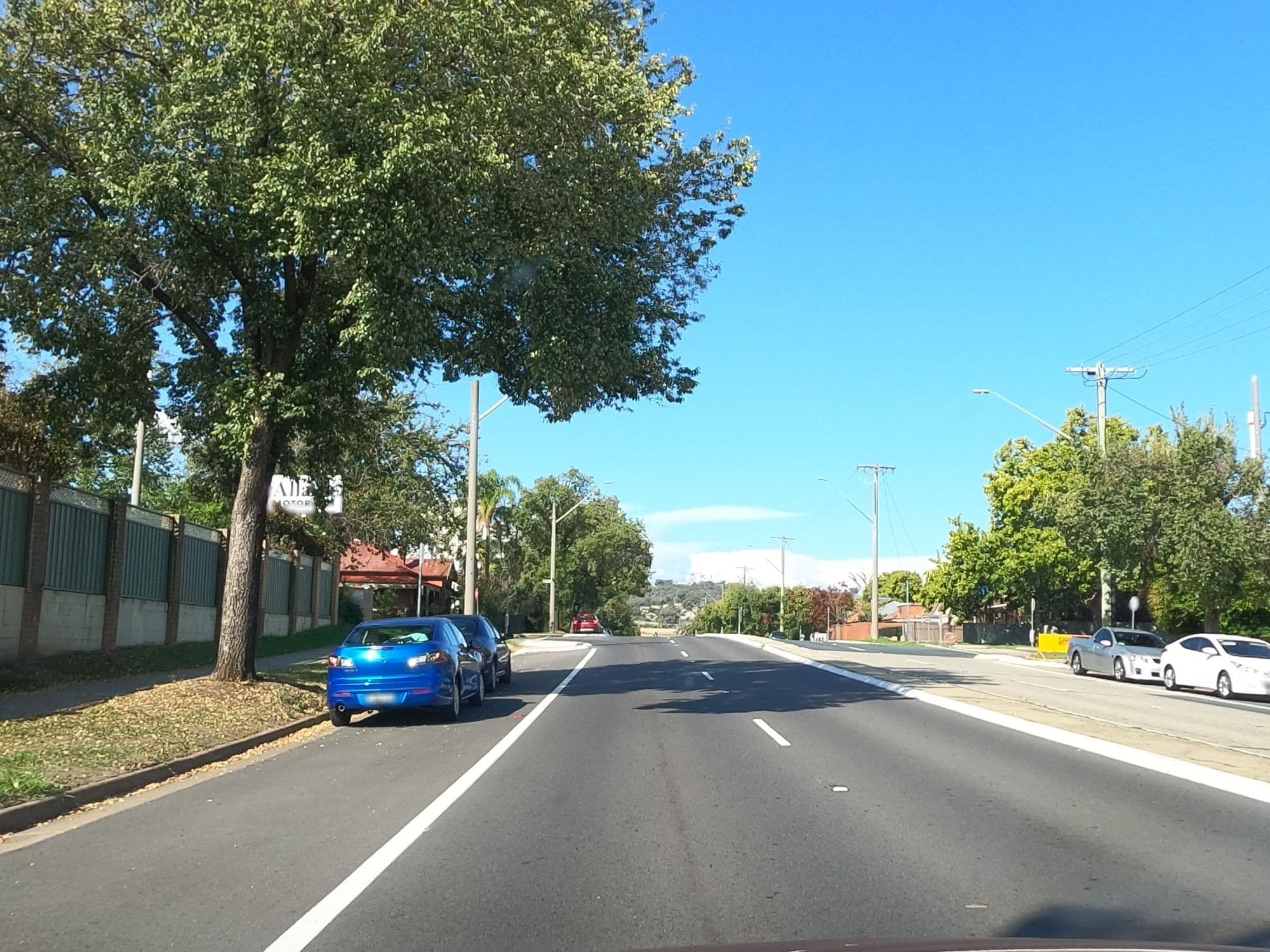 Street view near Allawa Motor Inn, South Albury — © r33za (CC BY-SA · Mapillary)