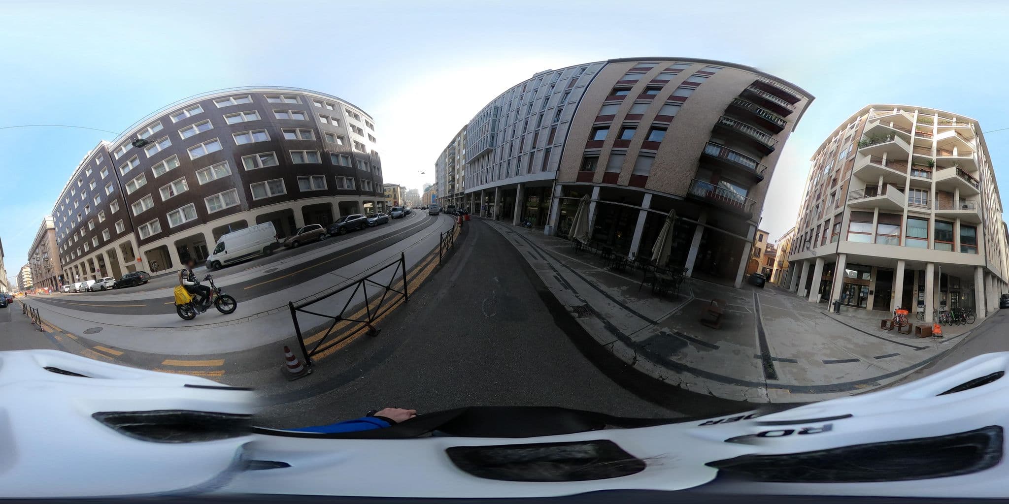 Street view near Hilton Garden Inn Padova City Centre, Padua — © alesarrett (CC BY-SA · Mapillary)