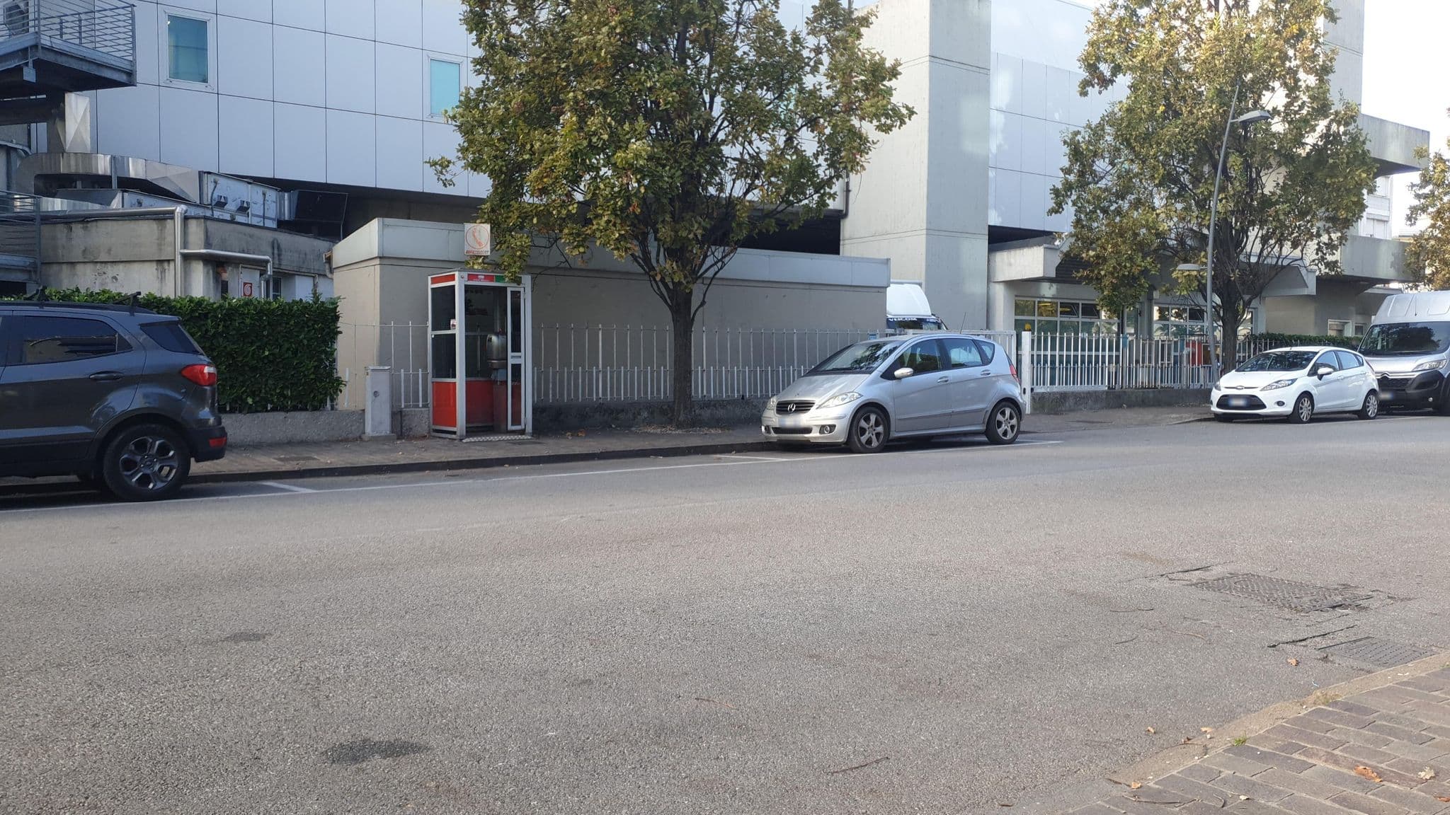 Street view near Columbus Thermal Pool, Abano Terme — © voschix (CC BY-SA · Mapillary)