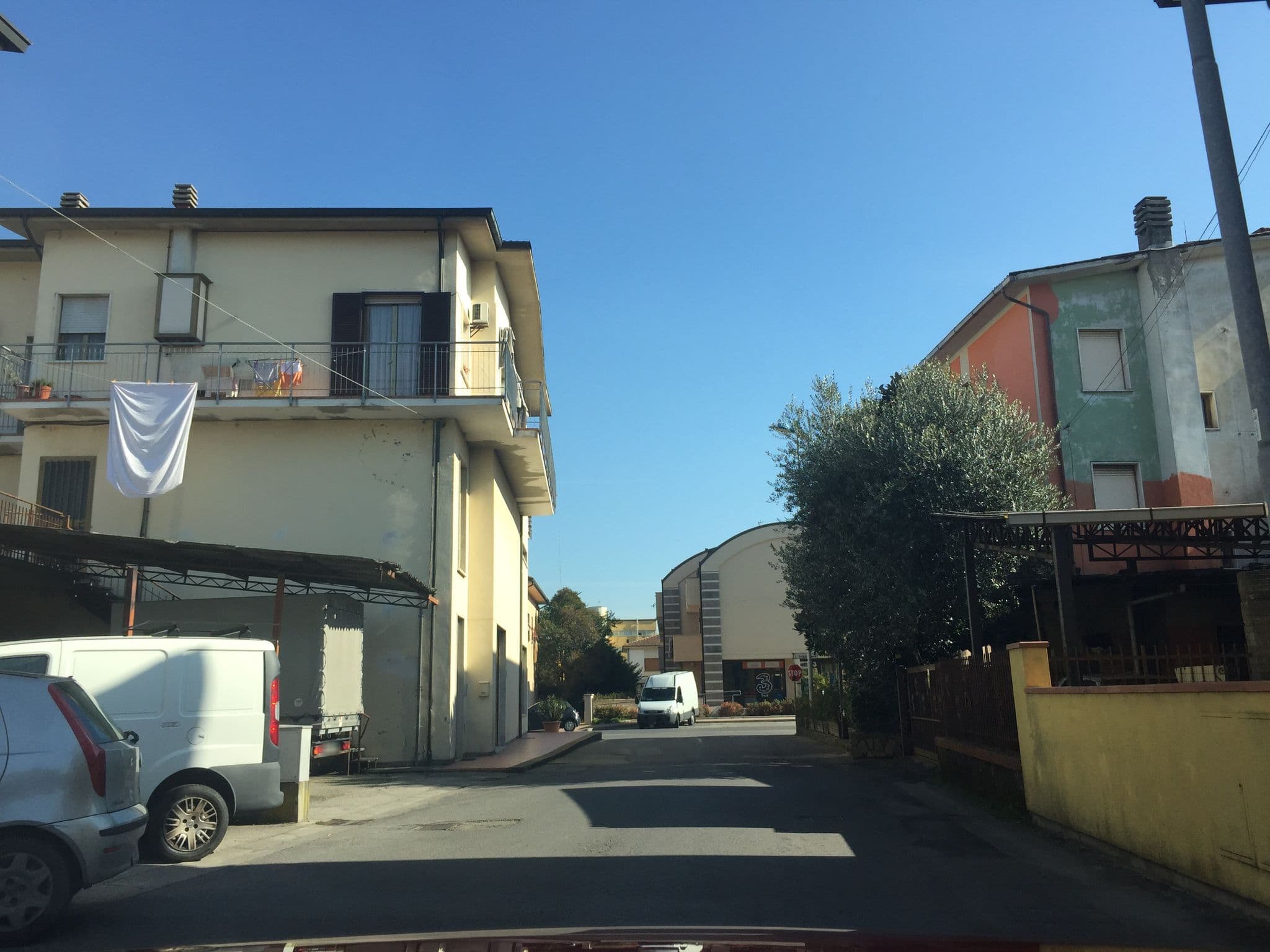 Street view near Albergo Martini, Ponte Buggianese — © mapillary_service (CC BY-SA · Mapillary)