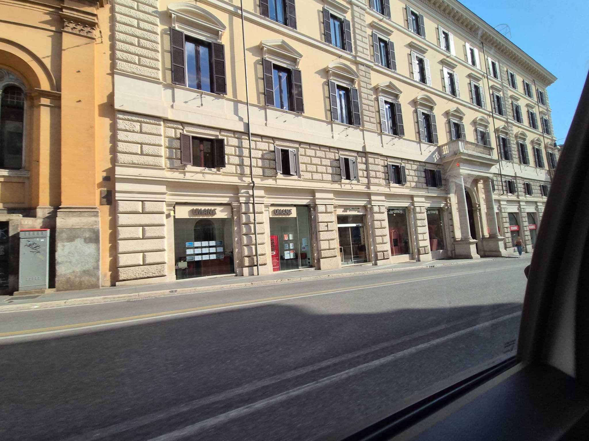 Street view near Hotel Pace Helvetia, Pigna — © omfg_notpr (CC BY-SA · Mapillary)