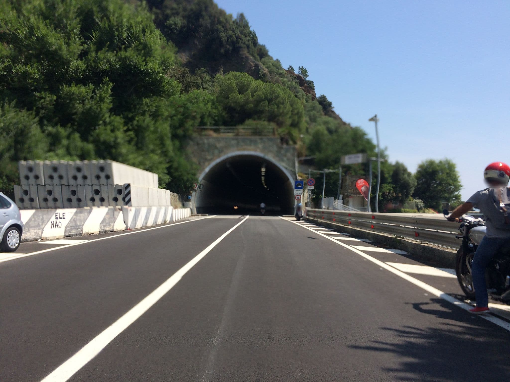 Street view near Bungalows Bagni Pizzo, Arenzano — © cxc (CC BY-SA · Mapillary)