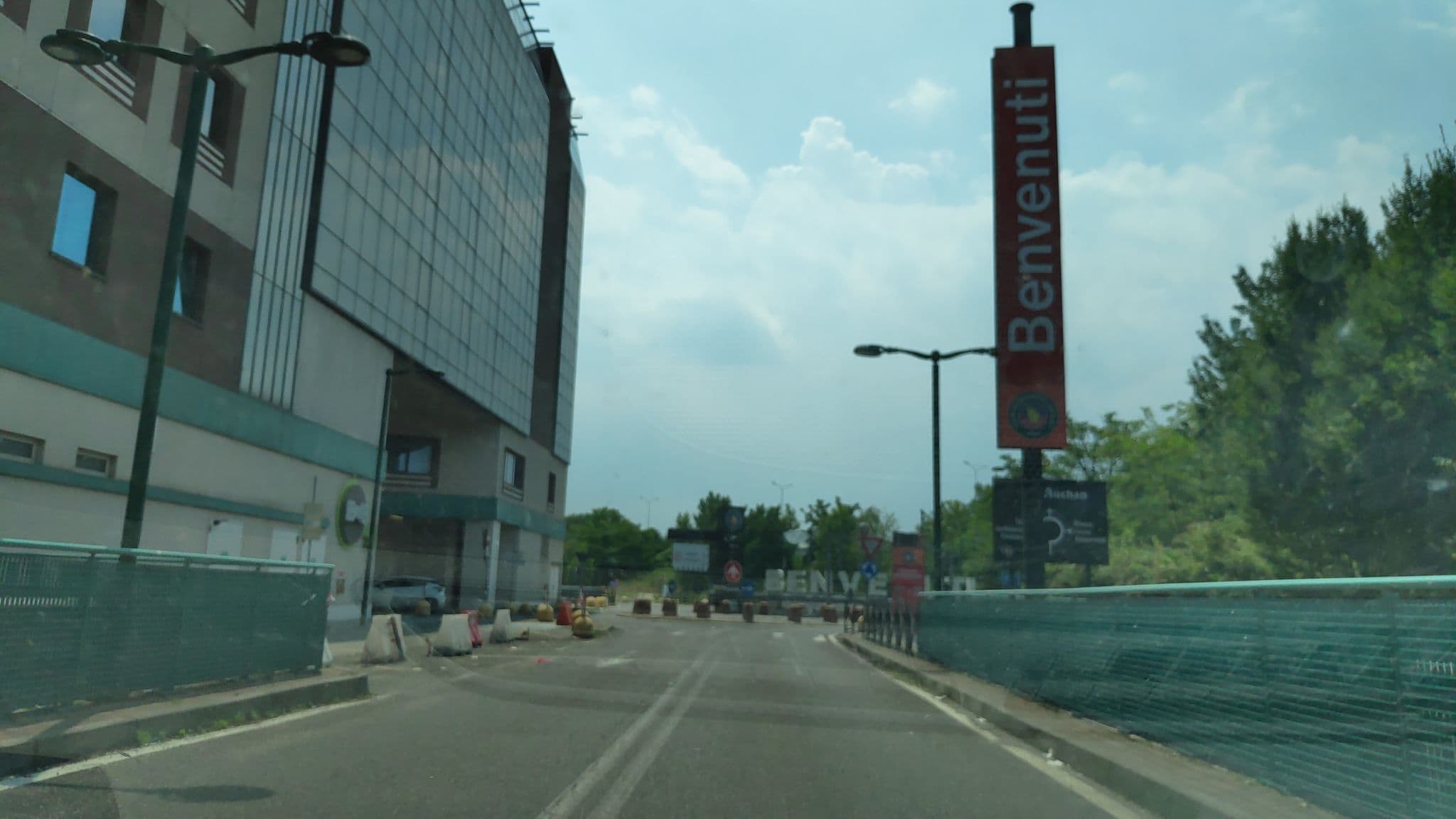 Street view near B&B Hotel Milano - Monza, Muggiò — © marcuscalabresus (CC BY-SA · Mapillary)