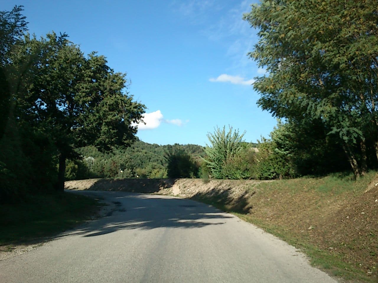 Street view near Parco Ducale, Urbania — © sorcrosc (CC BY-SA · Mapillary)