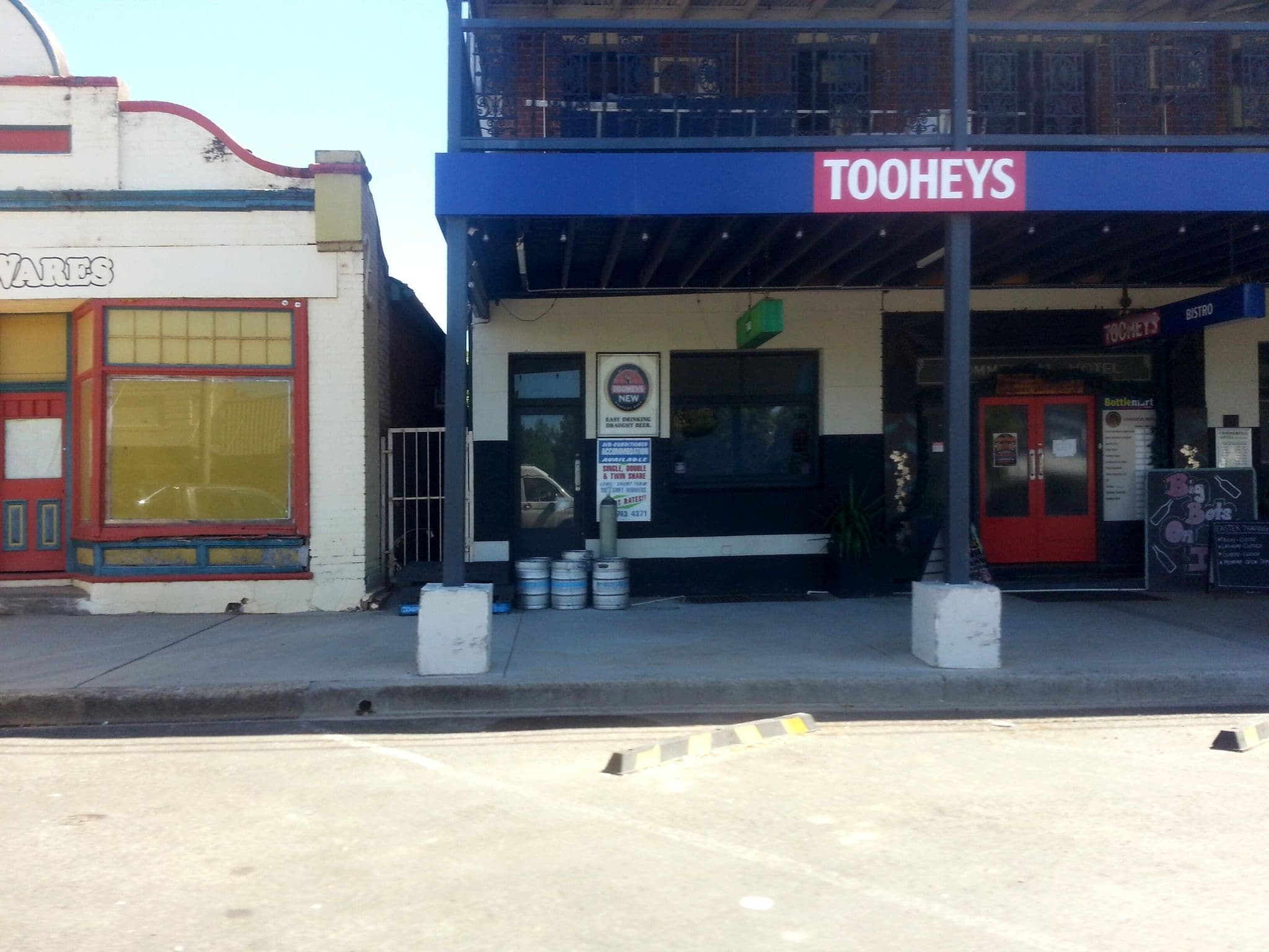 Street view near Commercial Hotel, Boggabri — © bob3bob3 (CC BY-SA · Mapillary)
