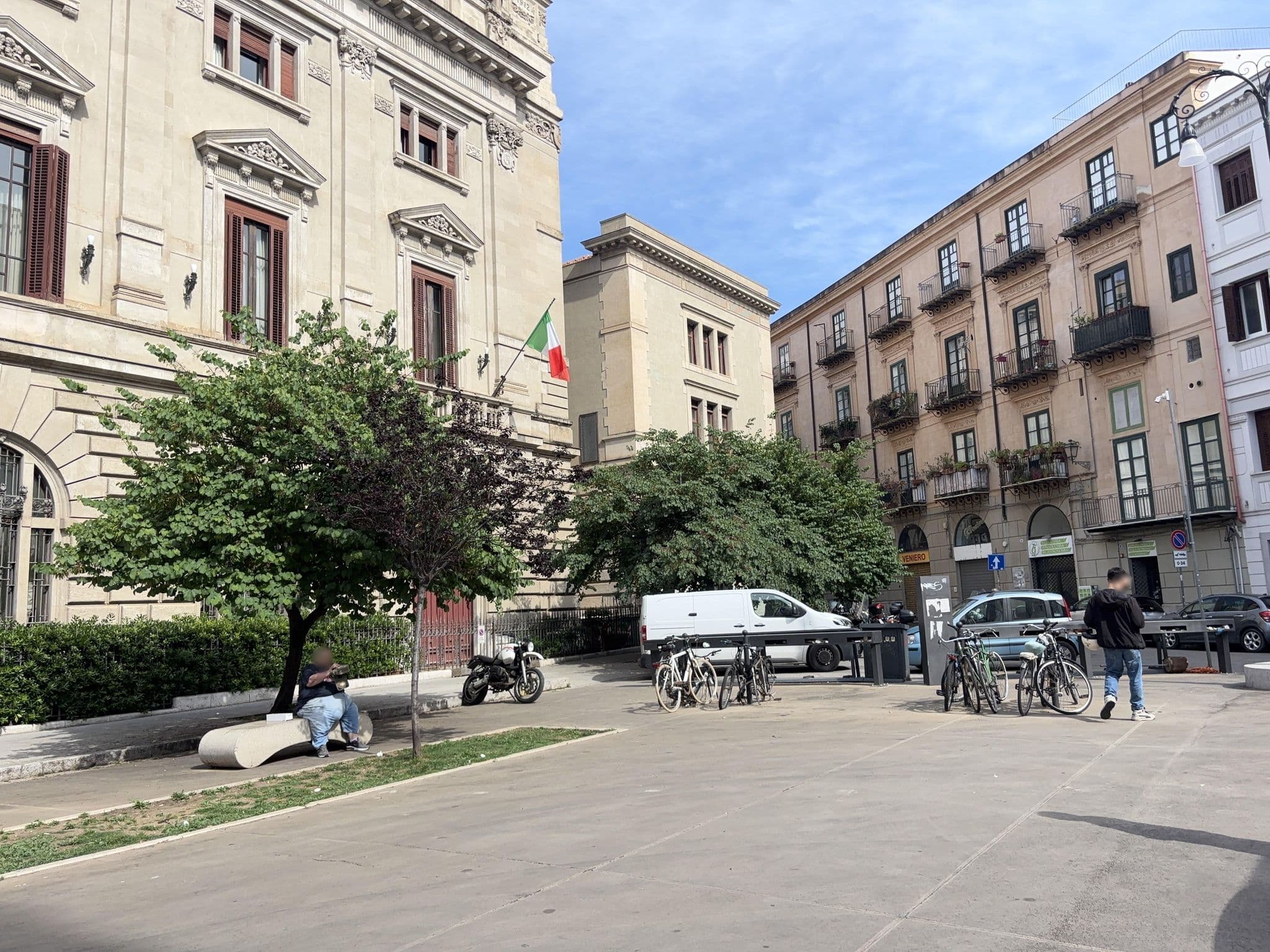 Street view near Grand Hotel Piazza Borsa, Palermo