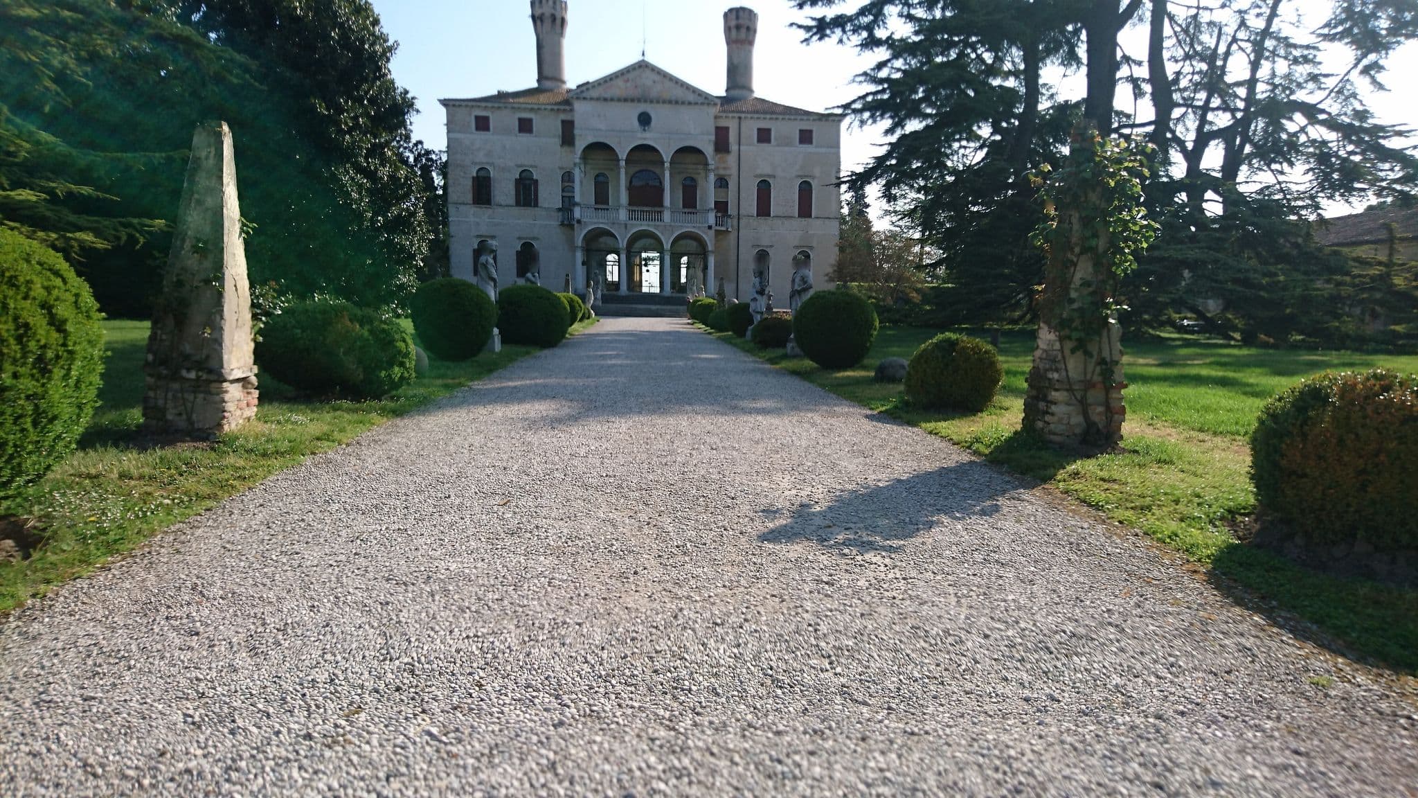Street view near Castello di Roncade, Roncade — © voschix (CC BY-SA · Mapillary)