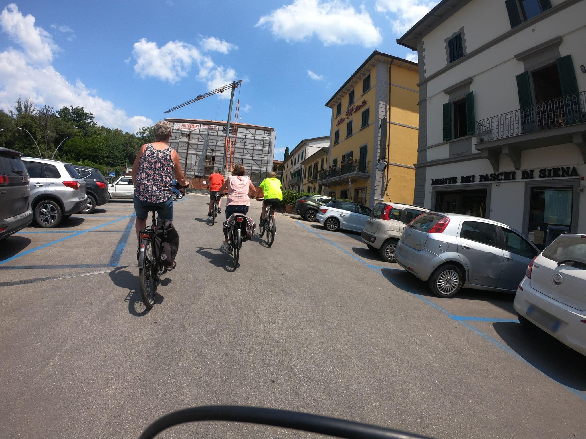 Street view near Hotel Antico Masetto, Lamporecchio — © pbb (CC BY-SA · Mapillary)