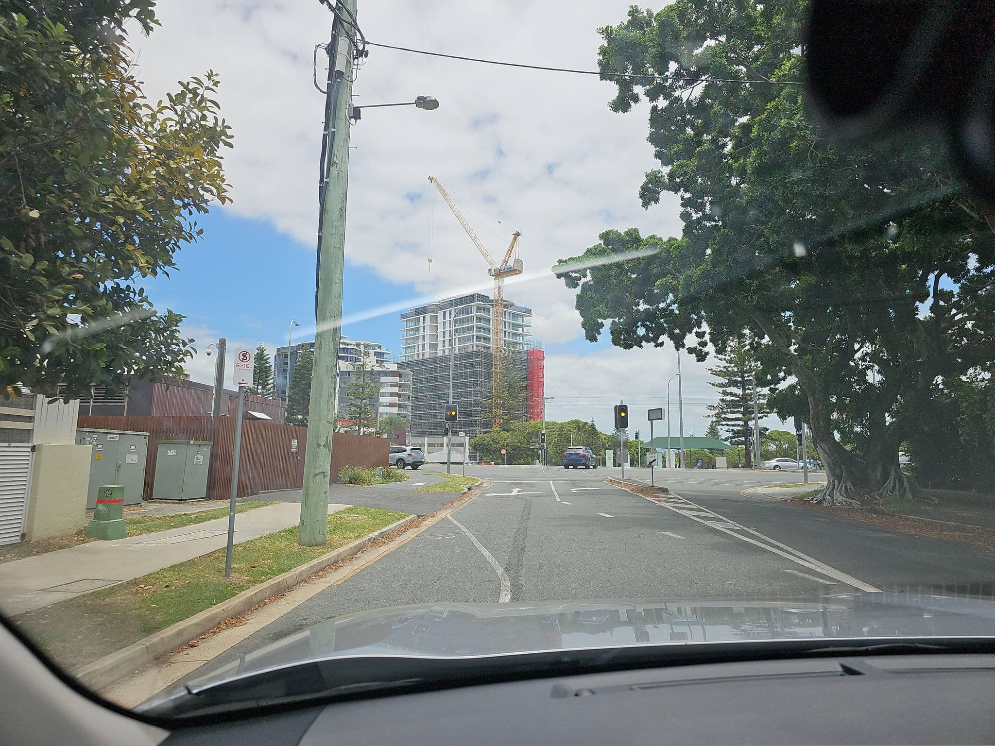 Street view near Maxmee, Broadbeach — © Mooksey (CC BY-SA · Mapillary)