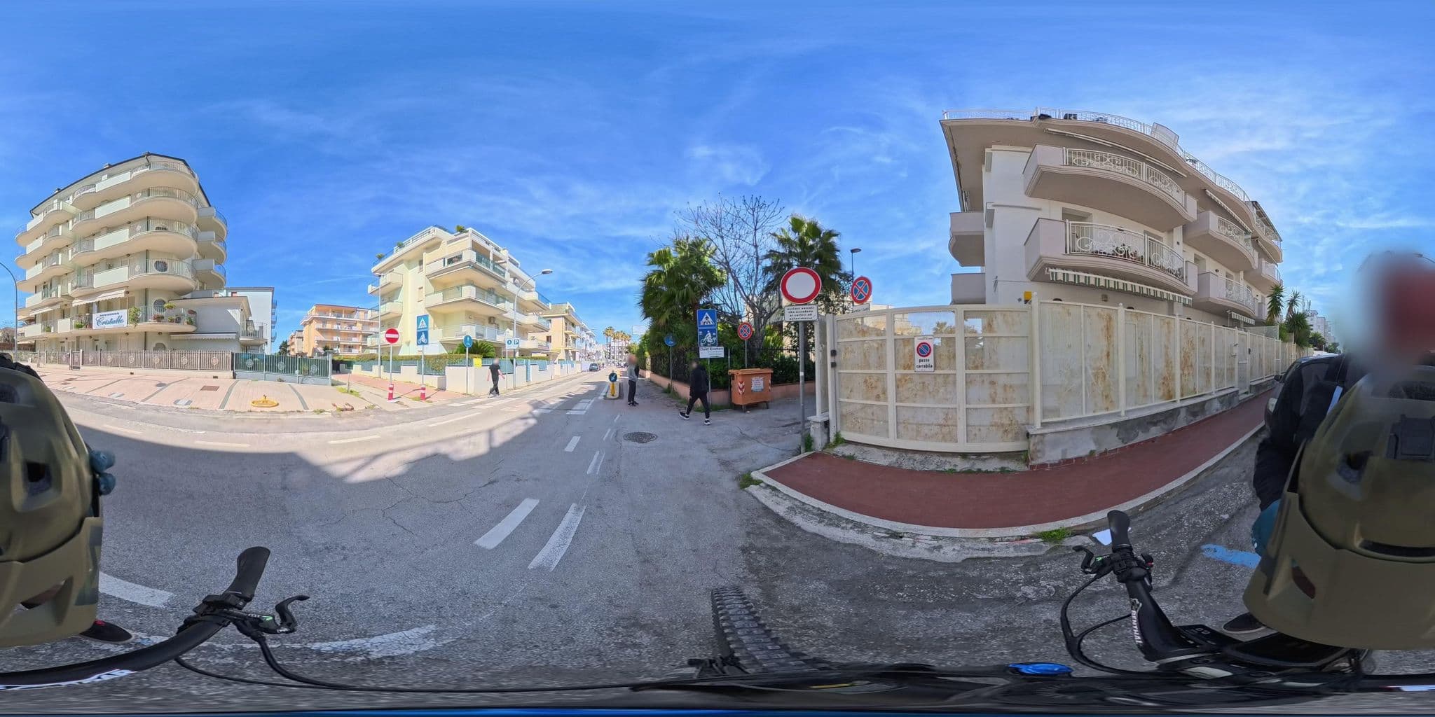 Street view near Residence Cristallo, Martinsicuro — © maloss34 (CC BY-SA · Mapillary)