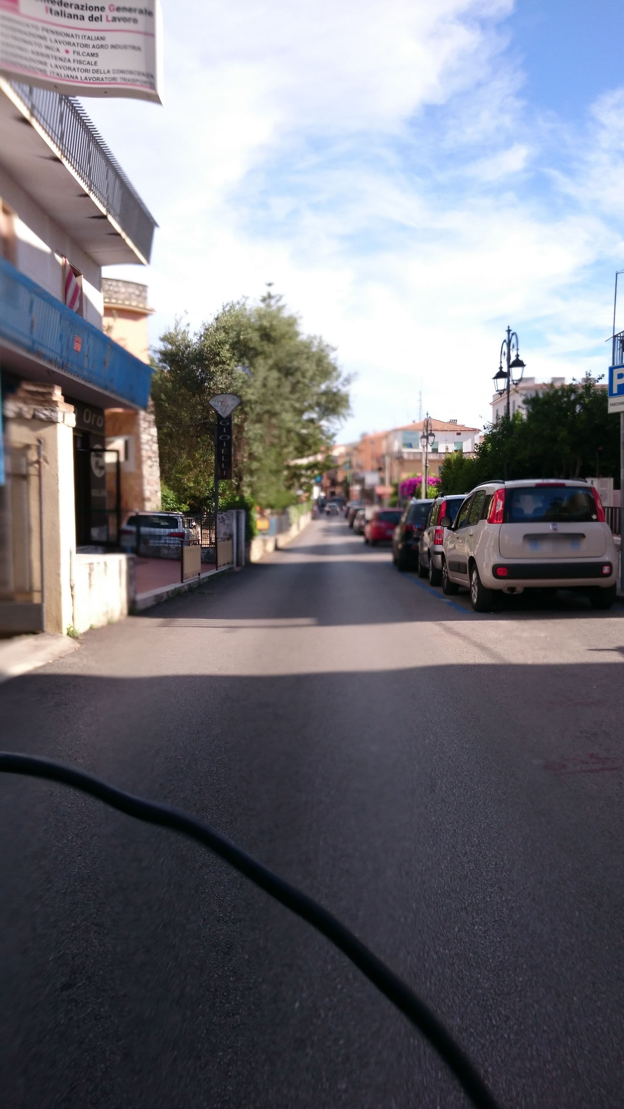 Street view near Albergo Delfino, Marina di Camerota — © didix3 (CC BY-SA · Mapillary)