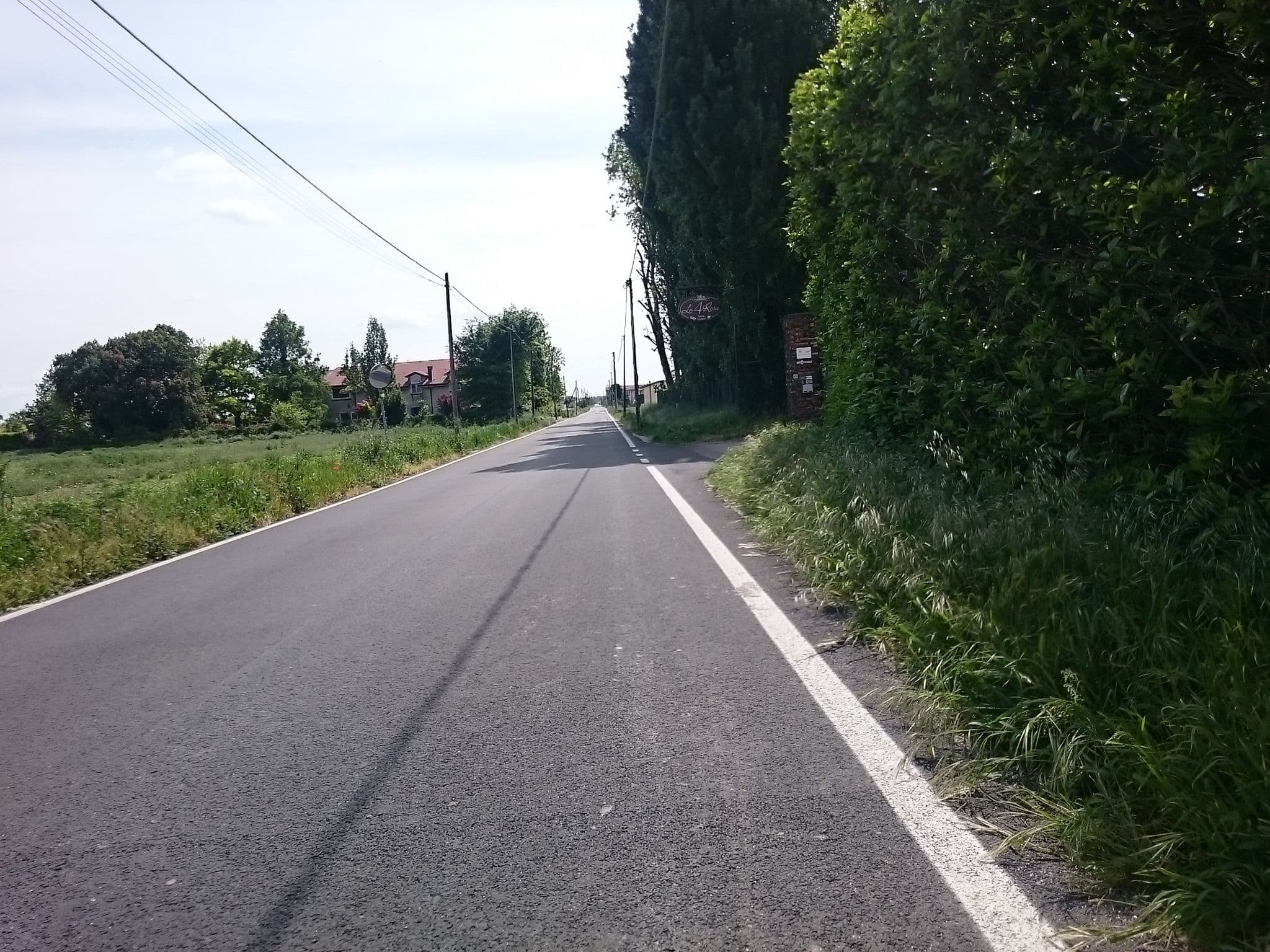 Street view near Agriturismo Le 4 Rose, Stanghella — © voschix (CC BY-SA · Mapillary)