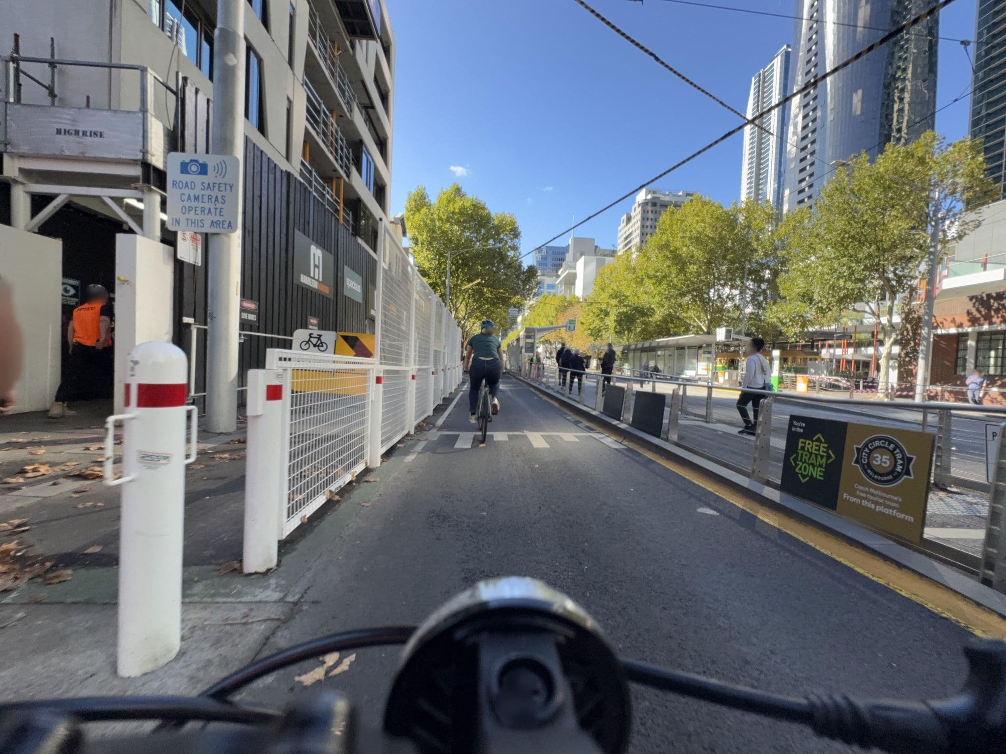 Street view near Mercure Melbourne La Trobe Street, Docklands — © amallama (CC BY-SA · Mapillary)