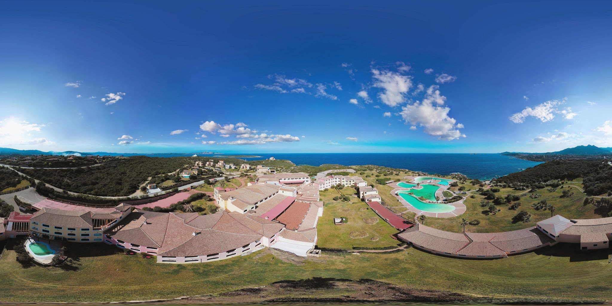 Street view near Colonna Resort, Porto Cervo — © Ghelfi360 (CC BY-SA · Mapillary)