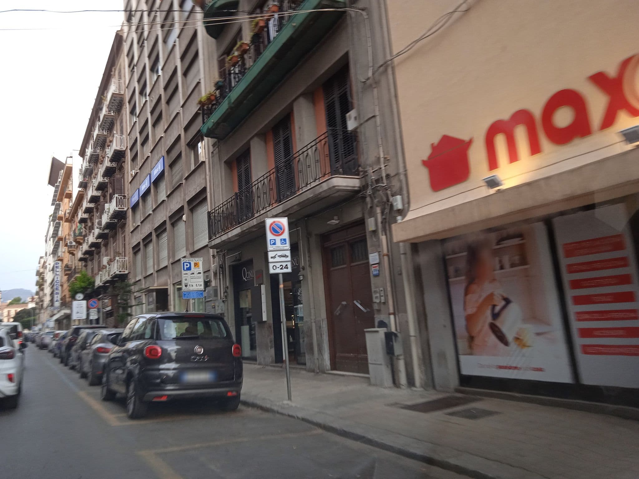 Street view near YooRoom, Palermo