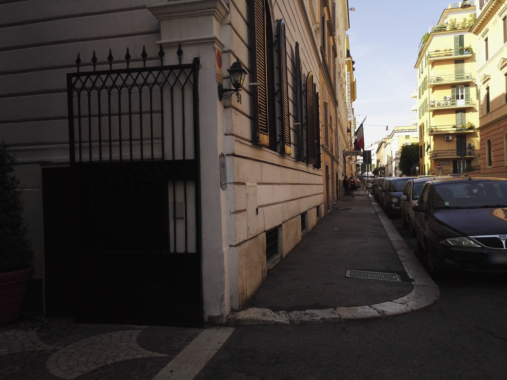 Street view near Hotel Royal Court, Castro Pretorio
