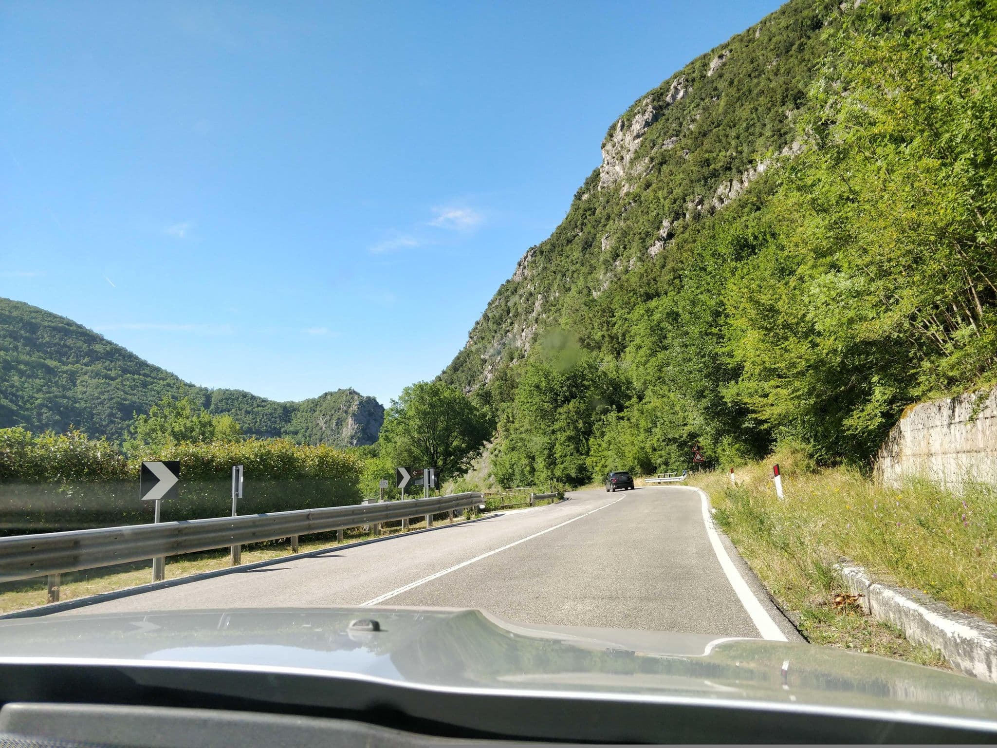 Street view near Le due quercie, Cascia — © panbauletto (CC BY-SA · Mapillary)