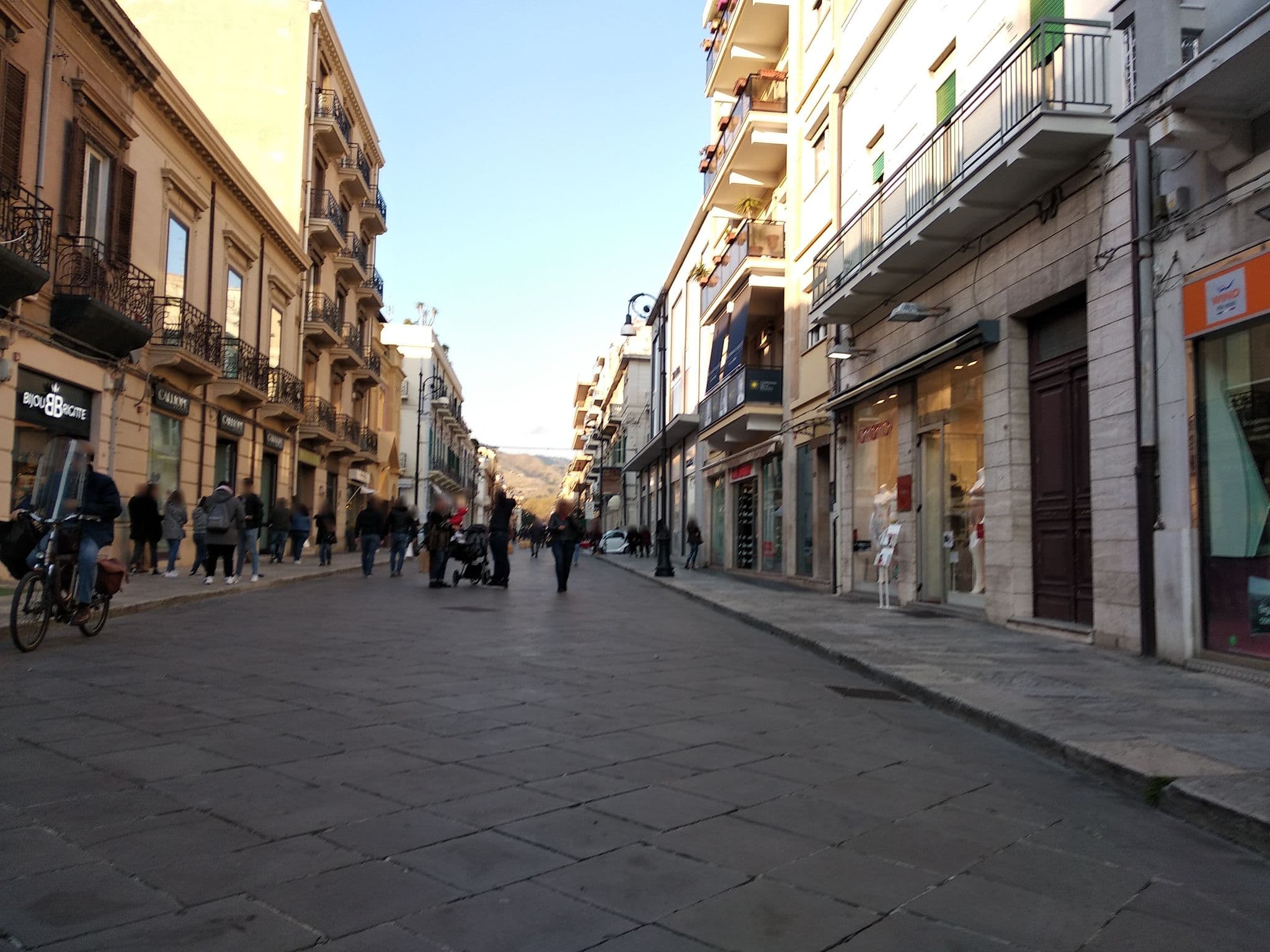 Street view near B&Blue, Reggio Calabria — © mircozorzo (CC BY-SA · Mapillary)