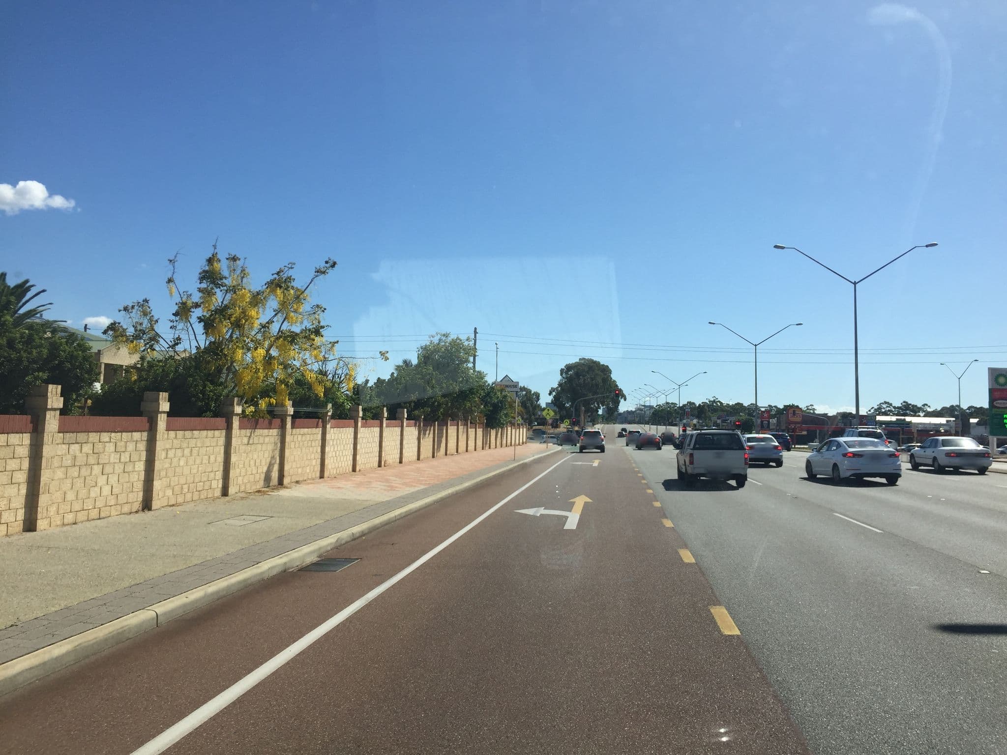Street view near Country Comfort Intercity Hotel & Apartments, Redcliffe — © westoz08 (CC BY-SA · Mapillary)