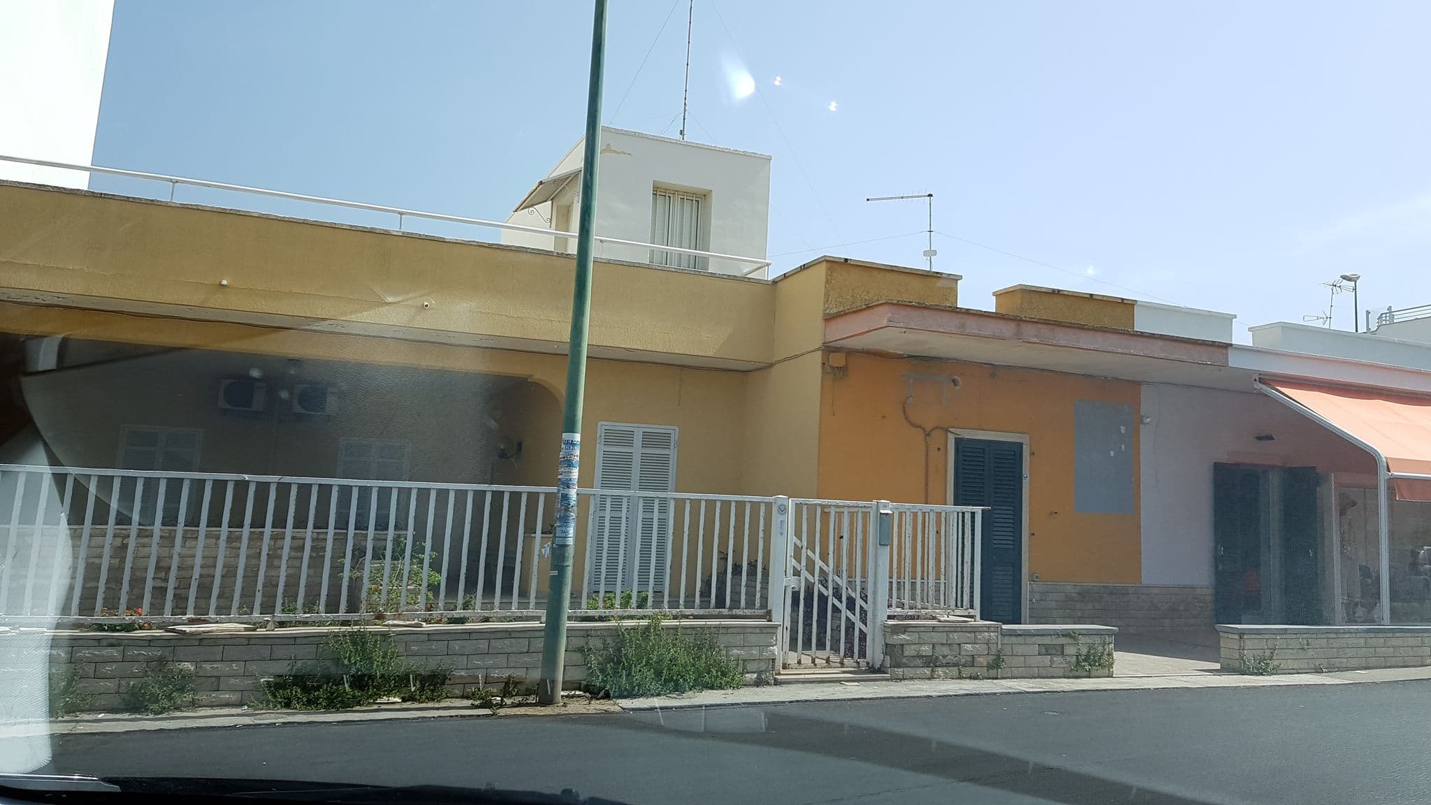 Street view near Hotel Perla dello Jonio, Porto Cesareo — © ale_zena_it (CC BY-SA · Mapillary)