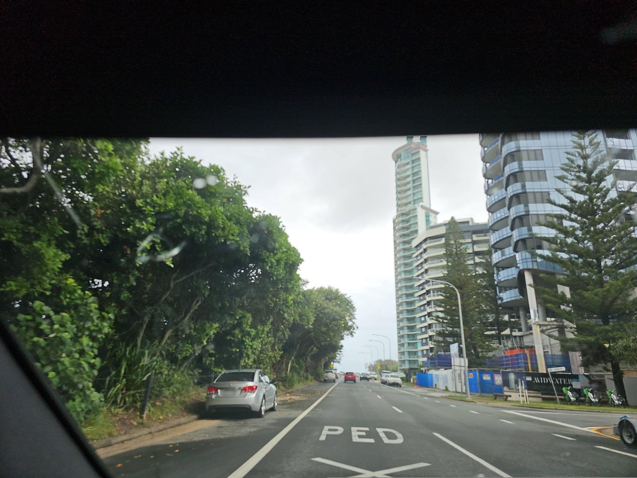 Street view near Amira Apartments, Main Beach — © Mooksey (CC BY-SA · Mapillary)