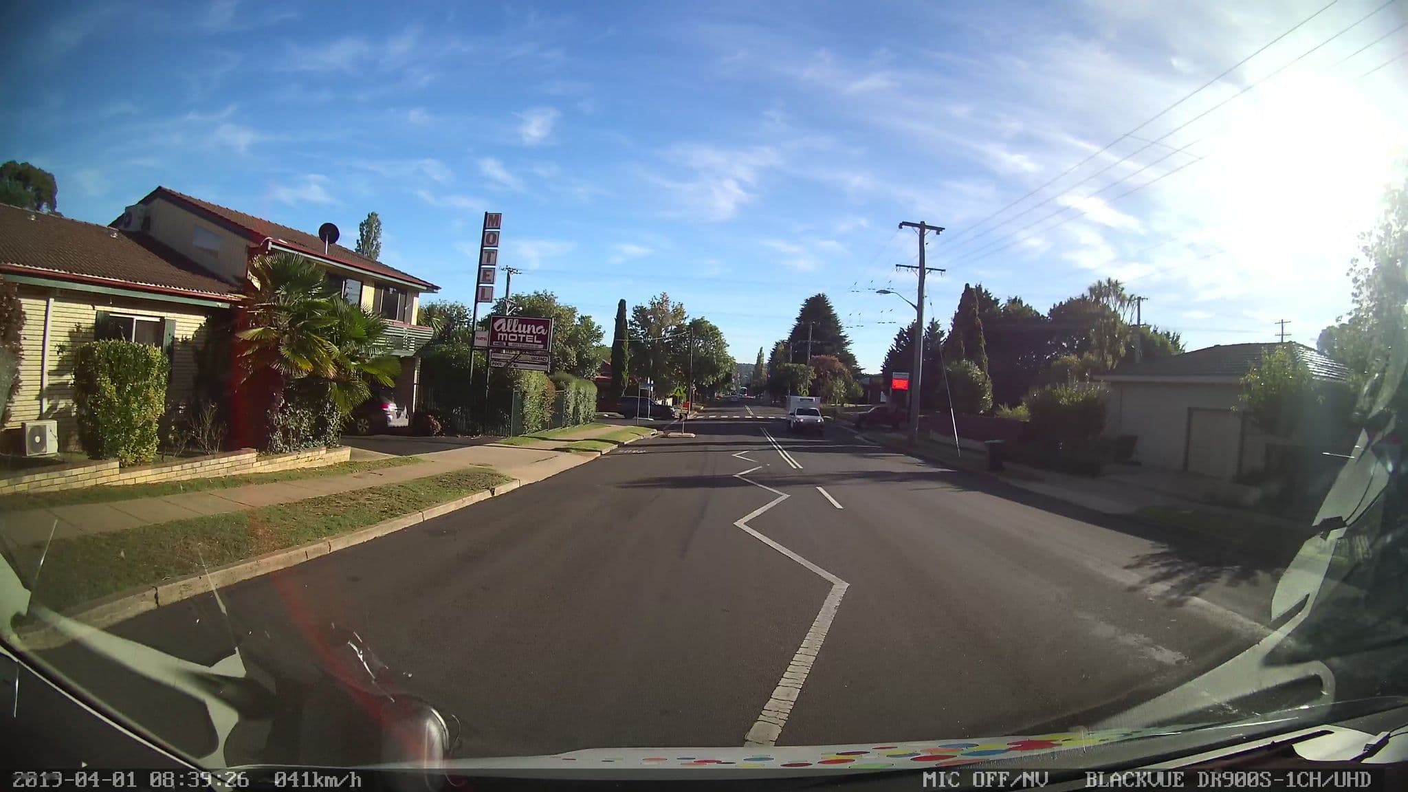 Street view near Alluna Motel, Armidale — © bob3bob3 (CC BY-SA · Mapillary)