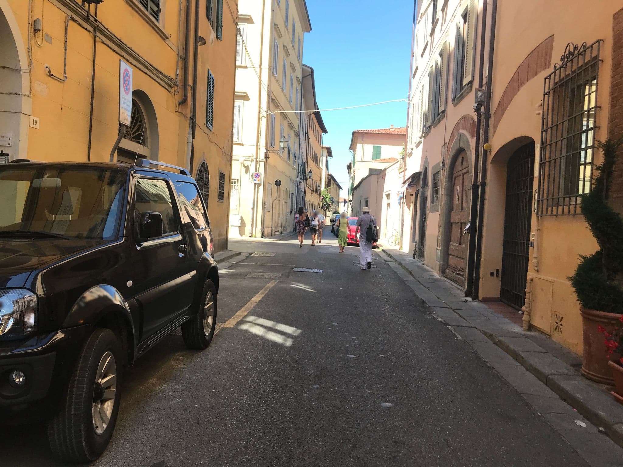 Street view near Relais Dell'Orologio, Pisa