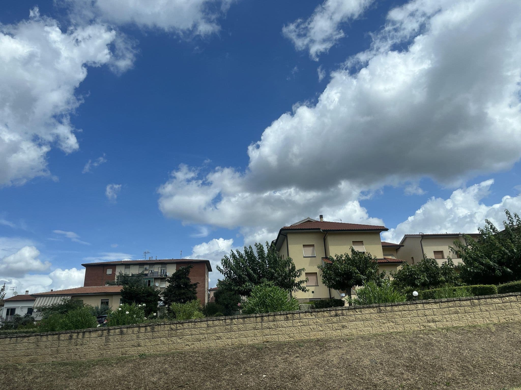 Street view near Area Camper del Comune di Pomarance, Pomarance — © oeschinen (CC BY-SA · Mapillary)