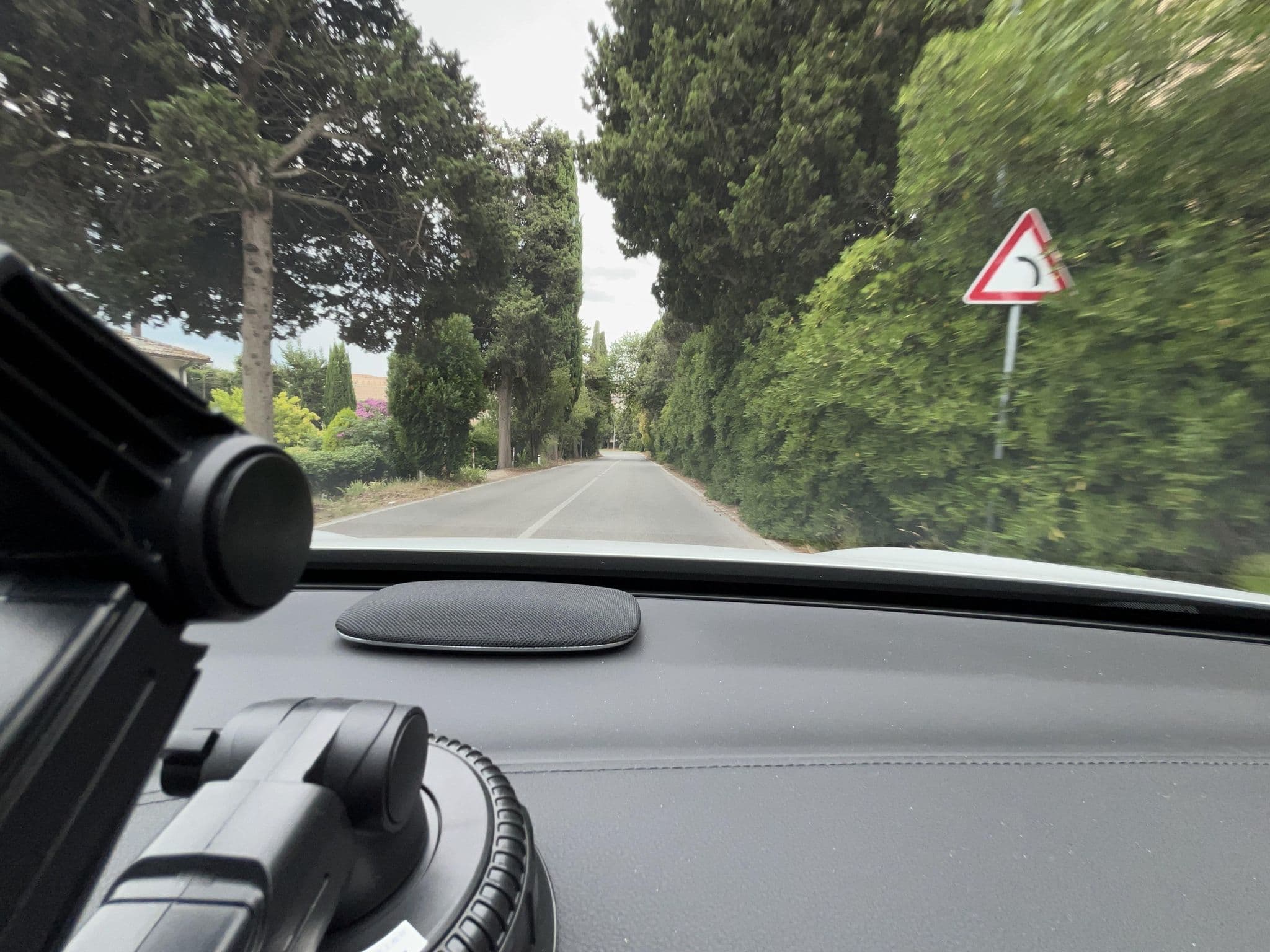 Street view near Casa di accoglienza Scalabrini, Loreto — © lin_wang (CC BY-SA · Mapillary)