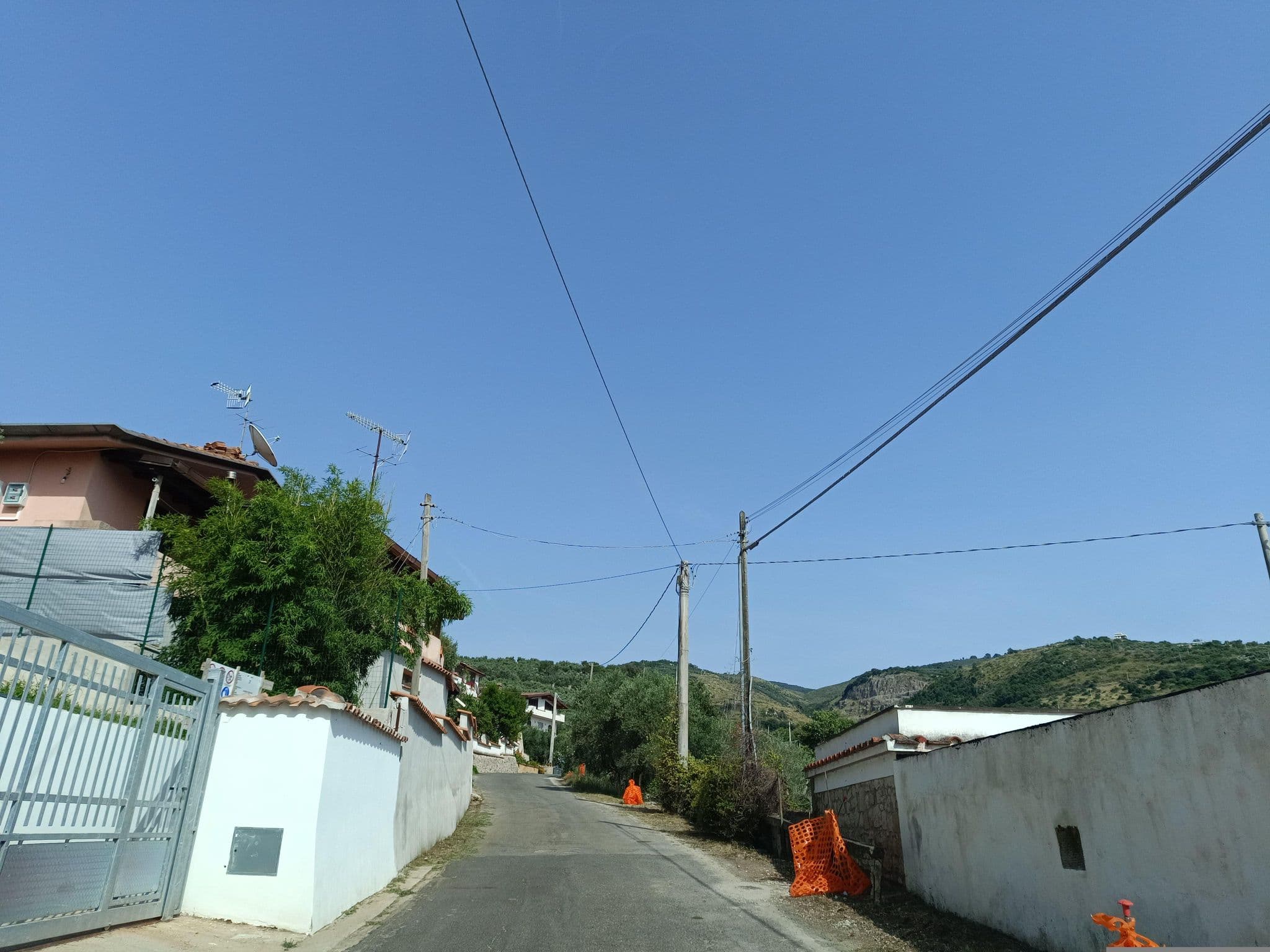 Street view near Casale Rufo, Sonnino — © odiug (CC BY-SA · Mapillary)