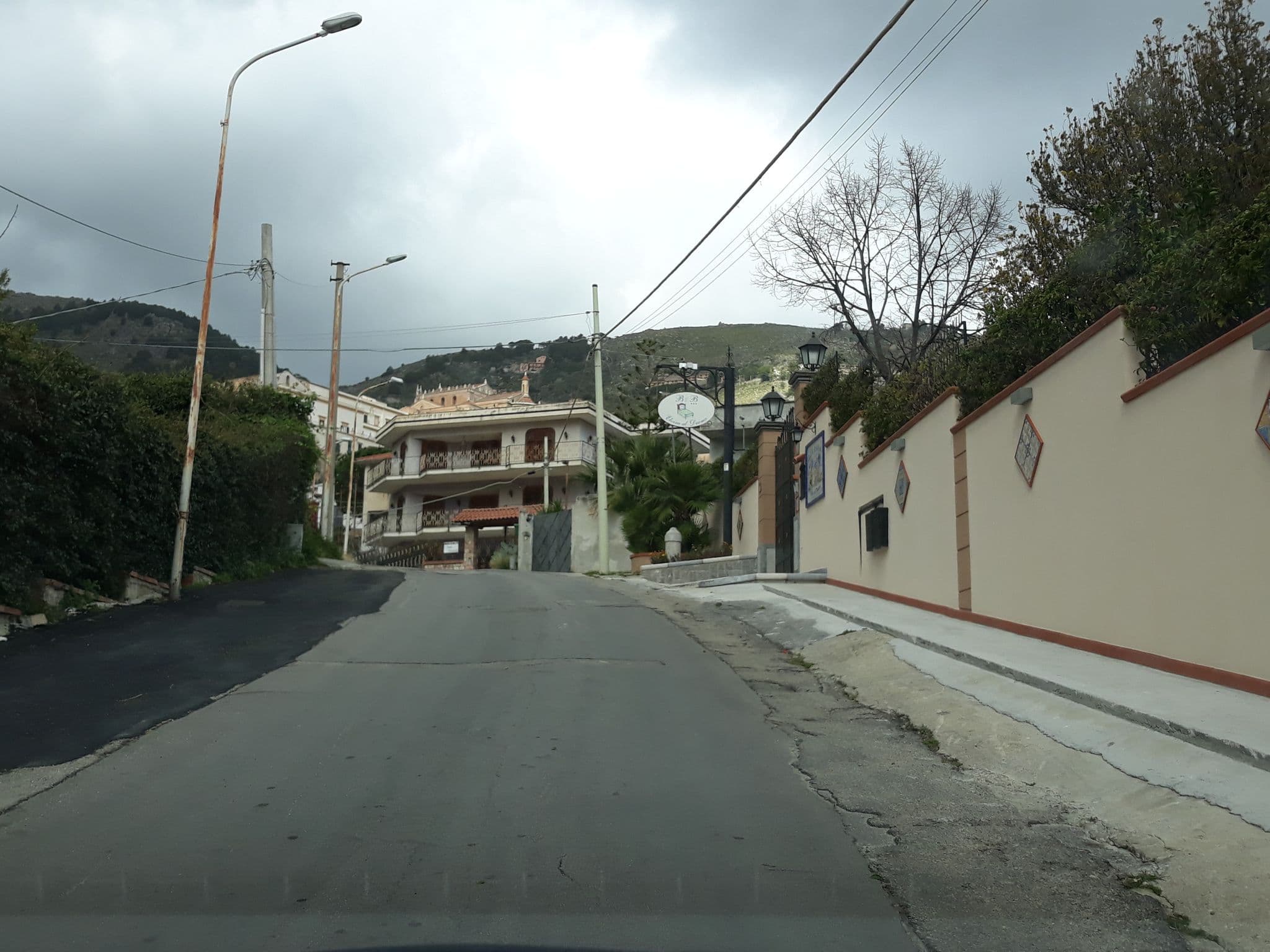 Street view near B&B Elvira al Duomo, Monreale — © roberto_inzerillo (CC BY-SA · Mapillary)