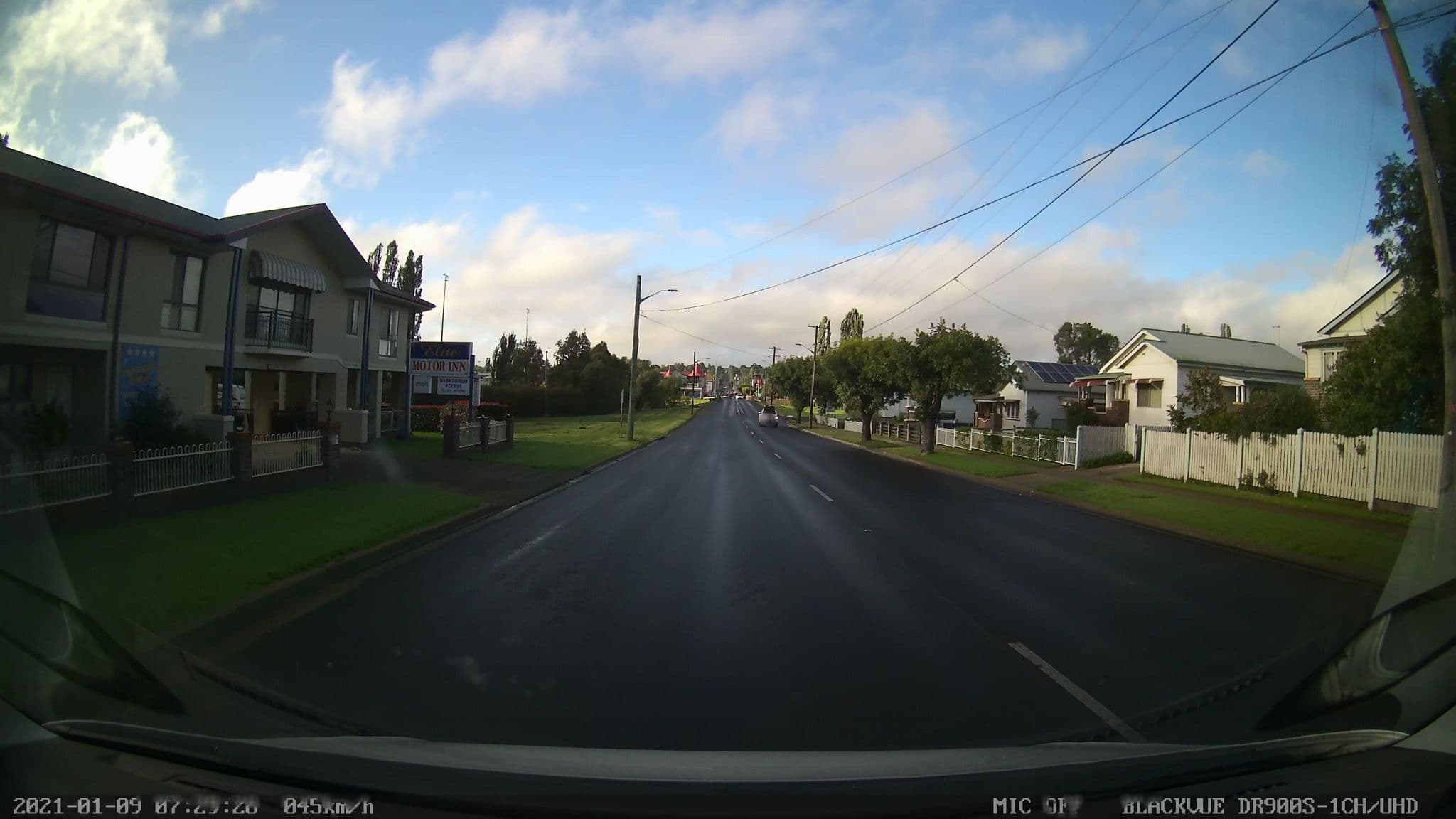 Street view near Elite Motor Inn, Armidale — © bob3bob3 (CC BY-SA · Mapillary)