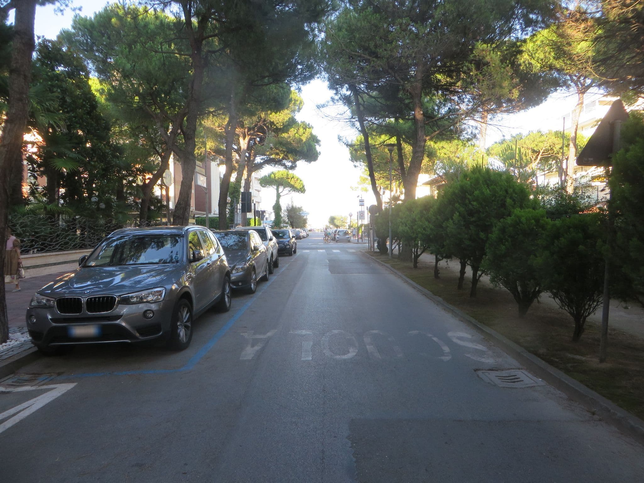 Street view near Hotel Globus, Milano Marittima