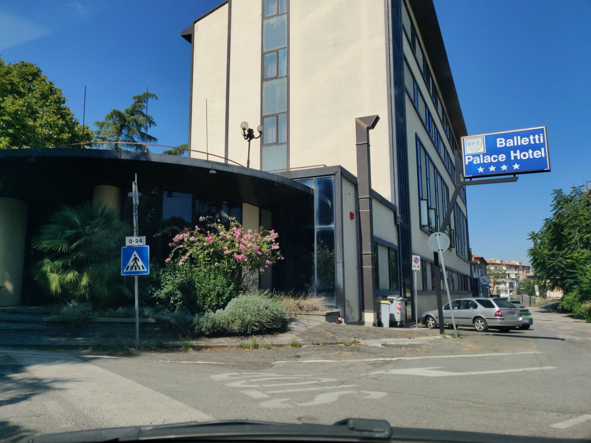 Street view near Balletti Palace Hotel, Viterbo — © panbauletto (CC BY-SA · Mapillary)