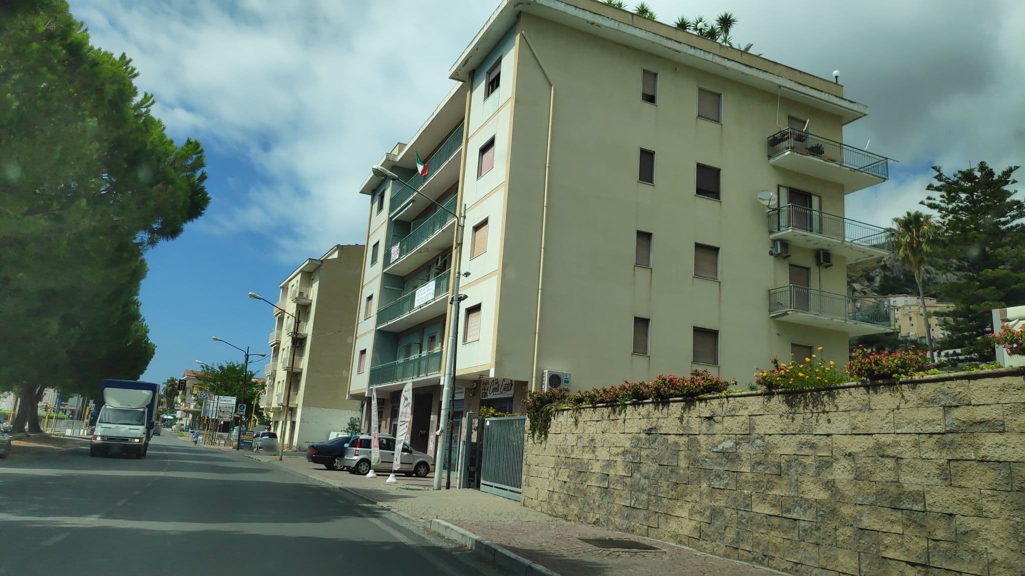Street view near Mediterraneo, Amantea — © marcuscalabresus (CC BY-SA · Mapillary)