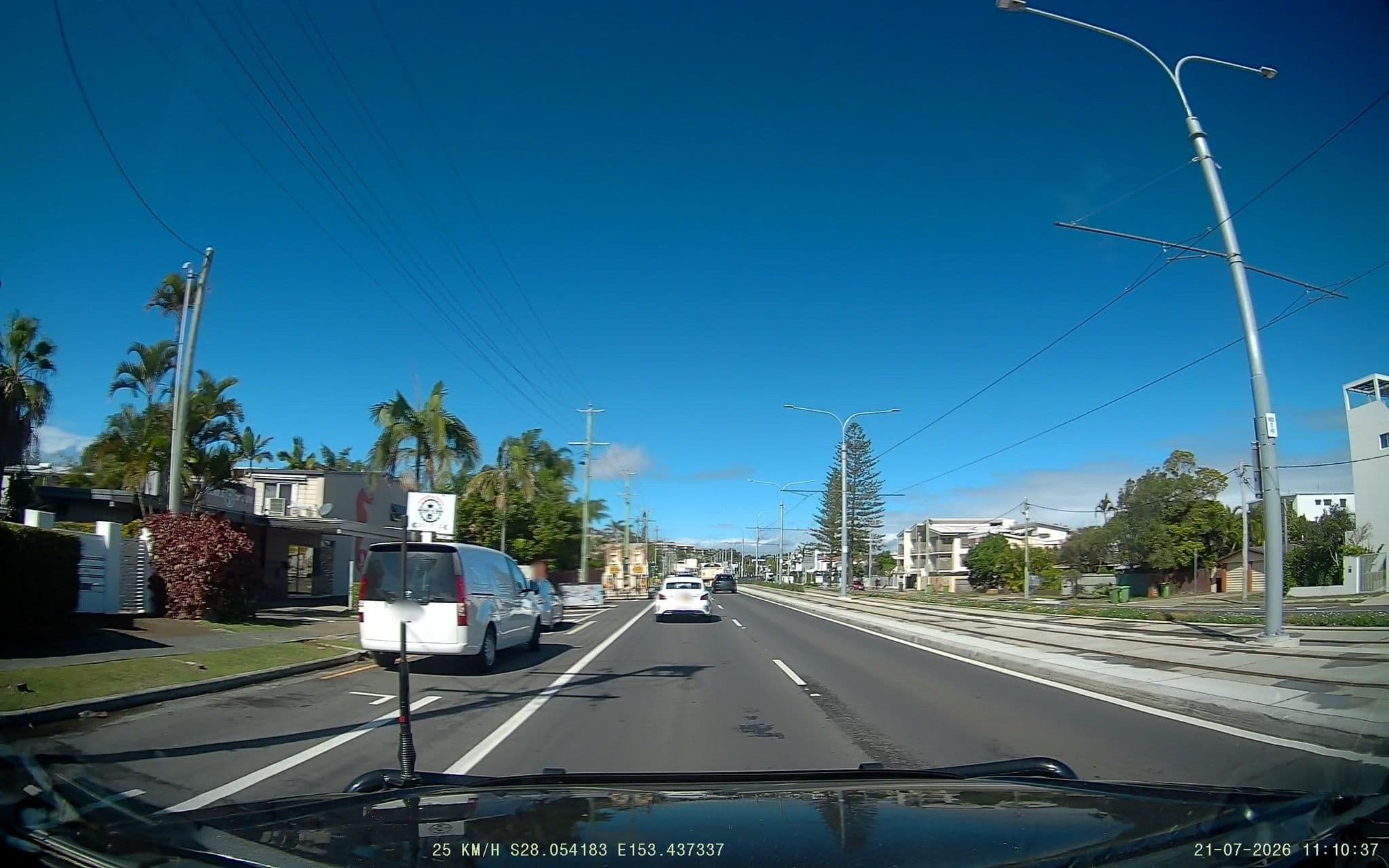 Street view near Sea Horse Motel, Mermaid Waters — © fizzie (CC BY-SA · Mapillary)