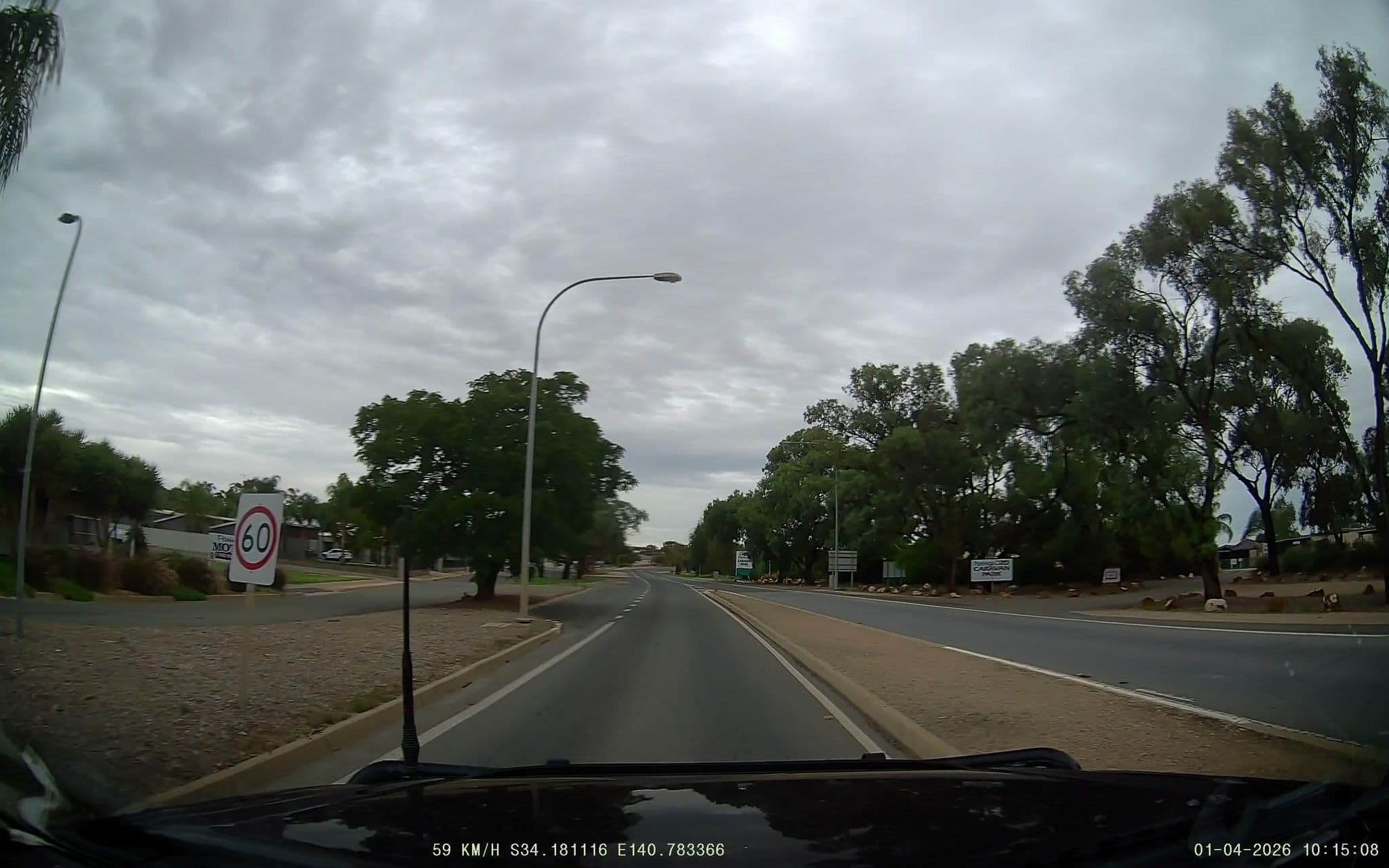 Street view near Paringa Hotel, Paringa — © fizzie (CC BY-SA · Mapillary)