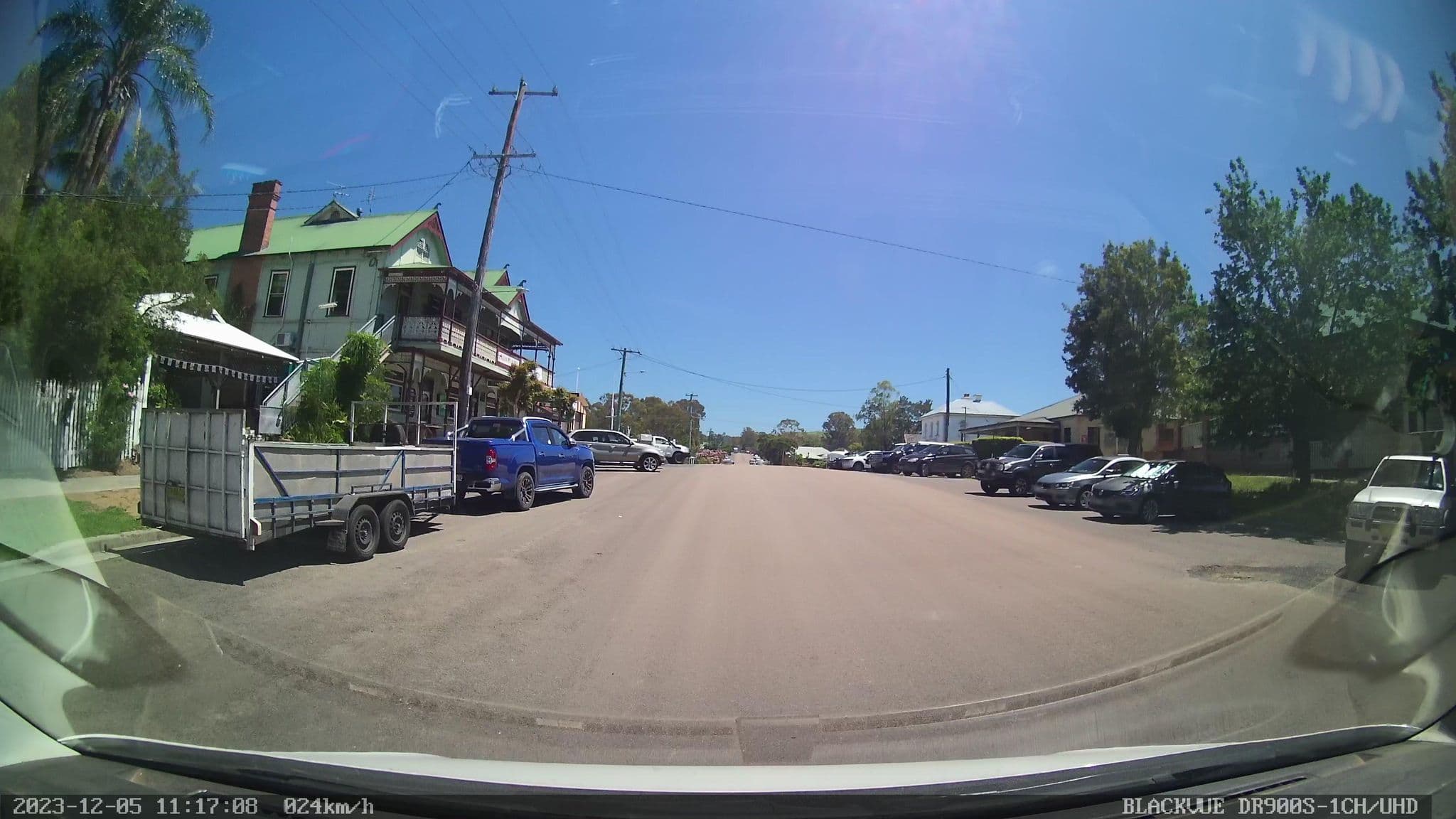 Street view near Erringhi Hotel, Clarence Town — © bob3bob3 (CC BY-SA · Mapillary)