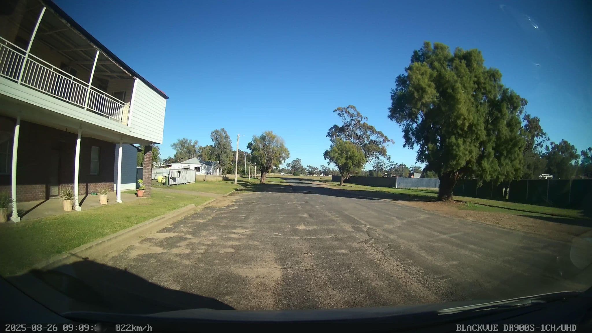 Street view near Pioneer Hotel, Goondiwindi — © bob3bob3 (CC BY-SA · Mapillary)