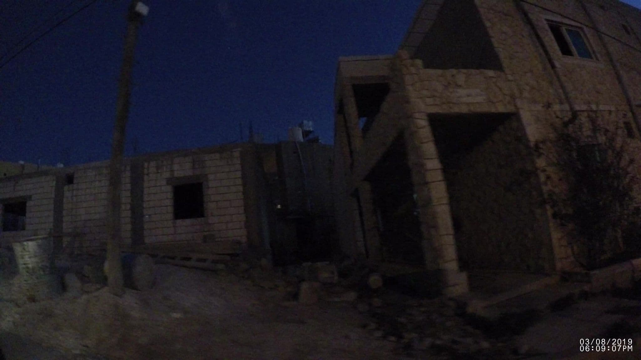 Street view near Petra paradise home, Wādī Mūsá — © kaartcam (CC BY-SA · Mapillary)