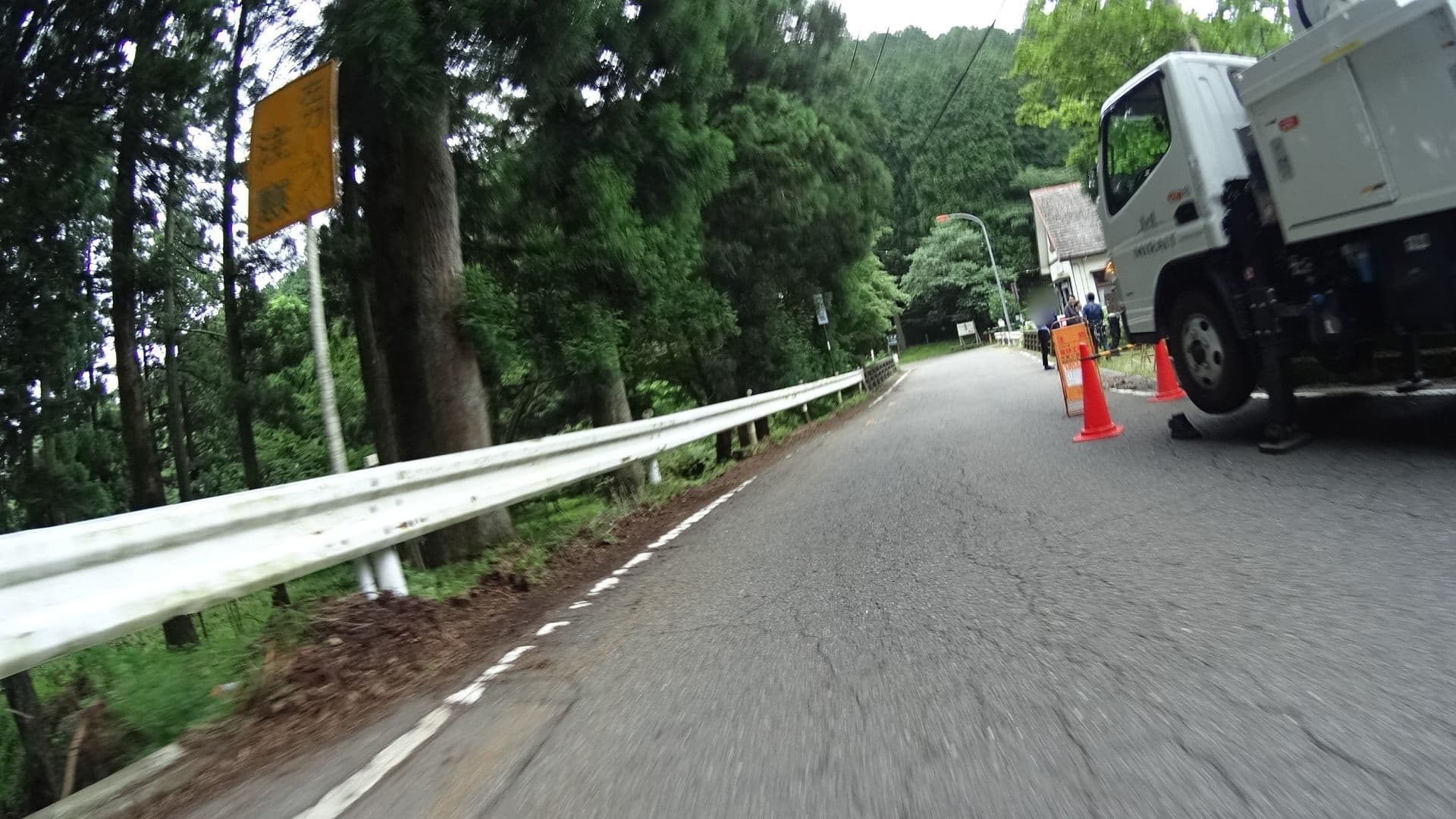 Street view near 青山荘 (Seizanso), Hadano — © tmogi21a (CC BY-SA · Mapillary)