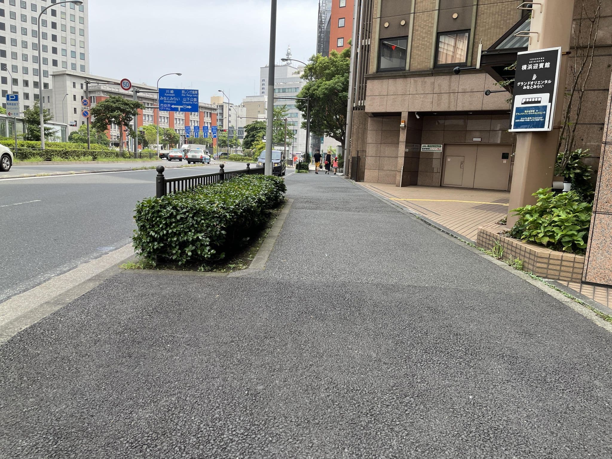 Street view near 東横インYokohama Sakuragicho, Minatomirai — © mura (CC BY-SA · Mapillary)