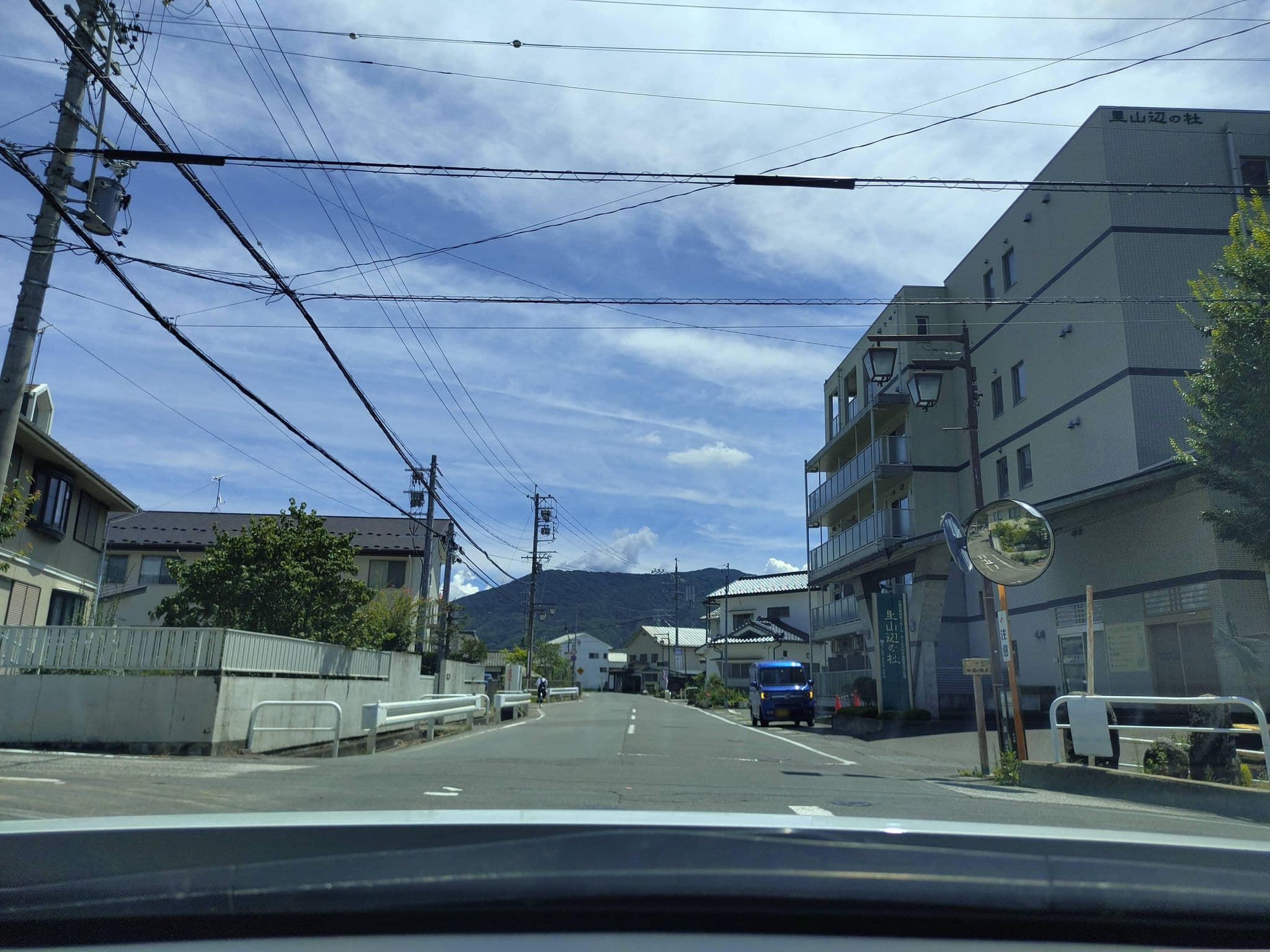 Street view near Tsuki no Shizuka, Matsumoto — © komoronokaze (CC BY-SA · Mapillary)
