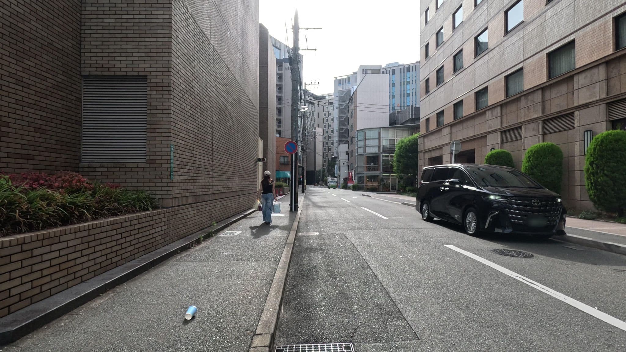 Street view near Royal Park Hotel, Fukuoka — © alt9800 (CC BY-SA · Mapillary)