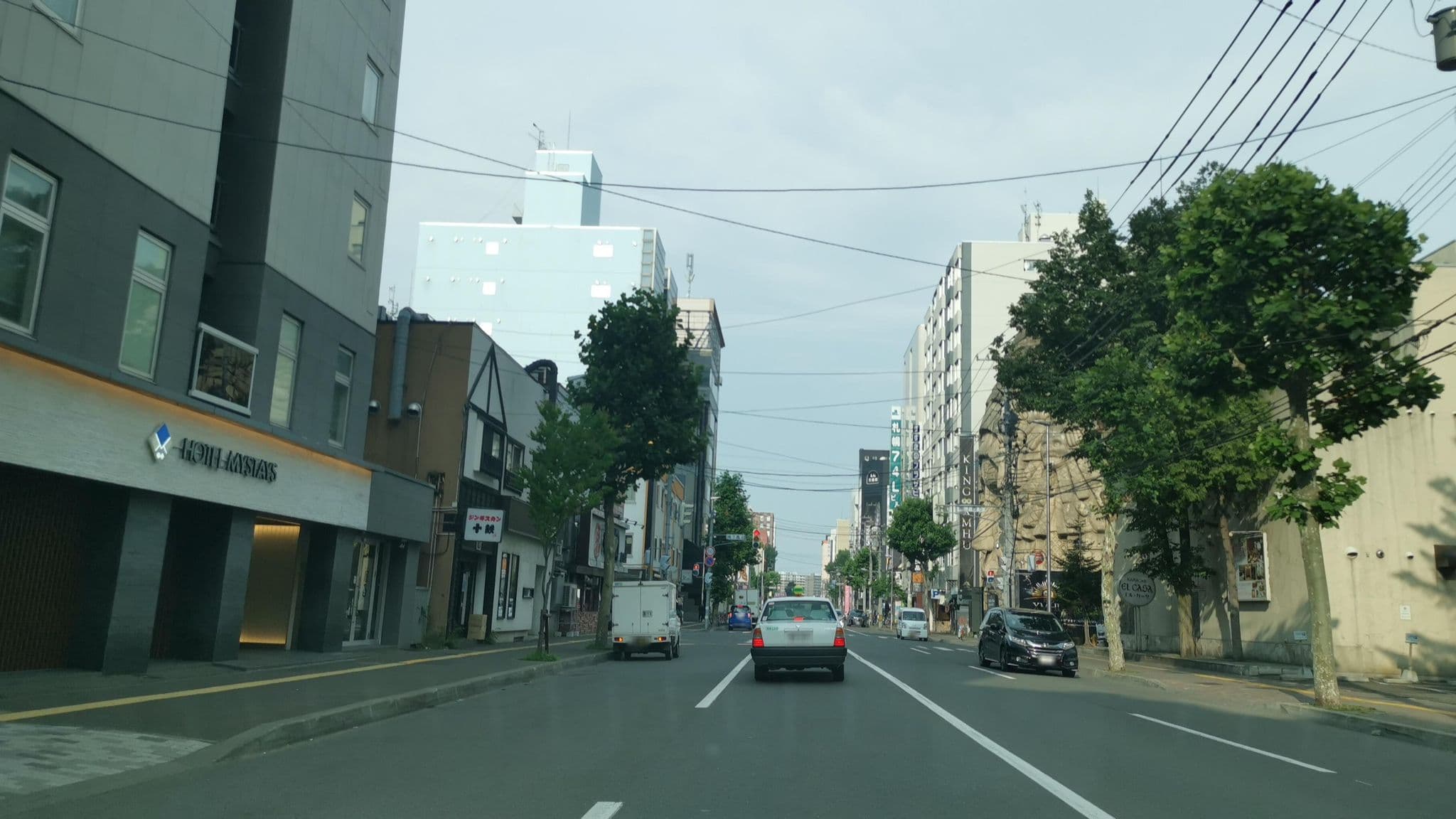 Street view near Tマークシティホテル札幌, Sapporo — © watalucky (CC BY-SA · Mapillary)